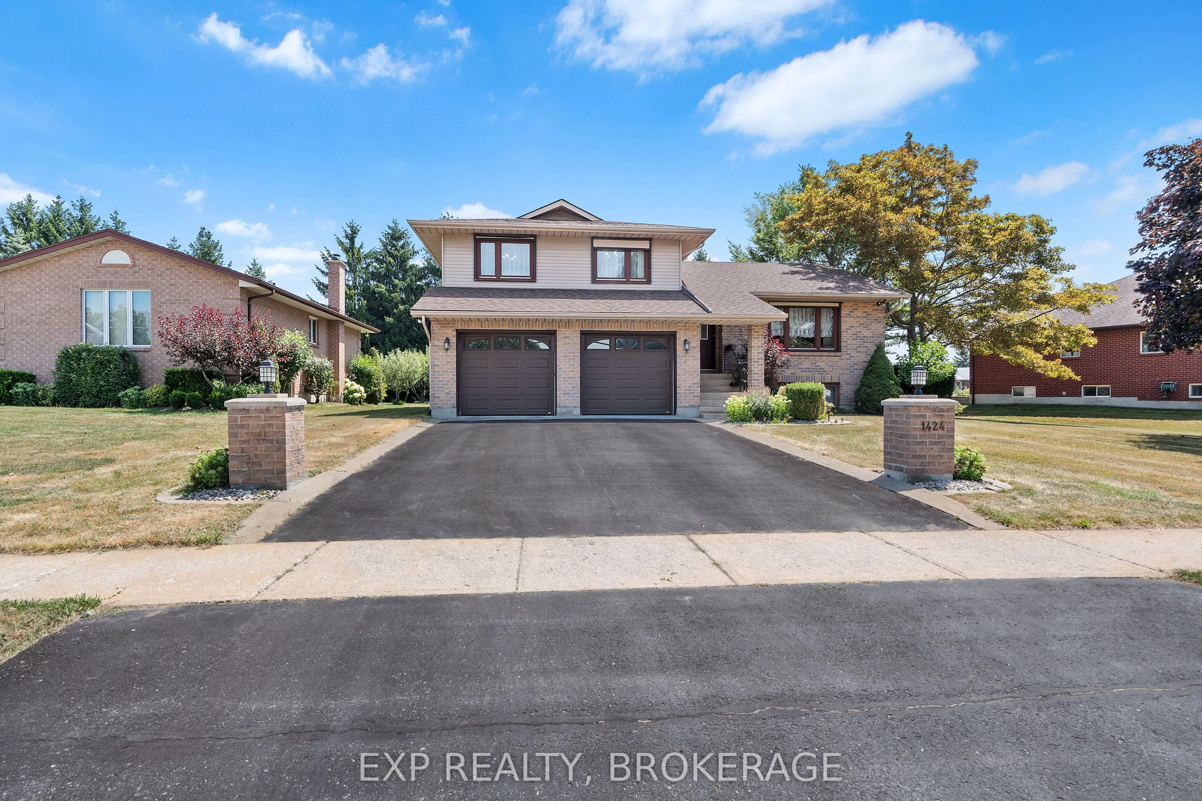 1424 COTTSMERE Court