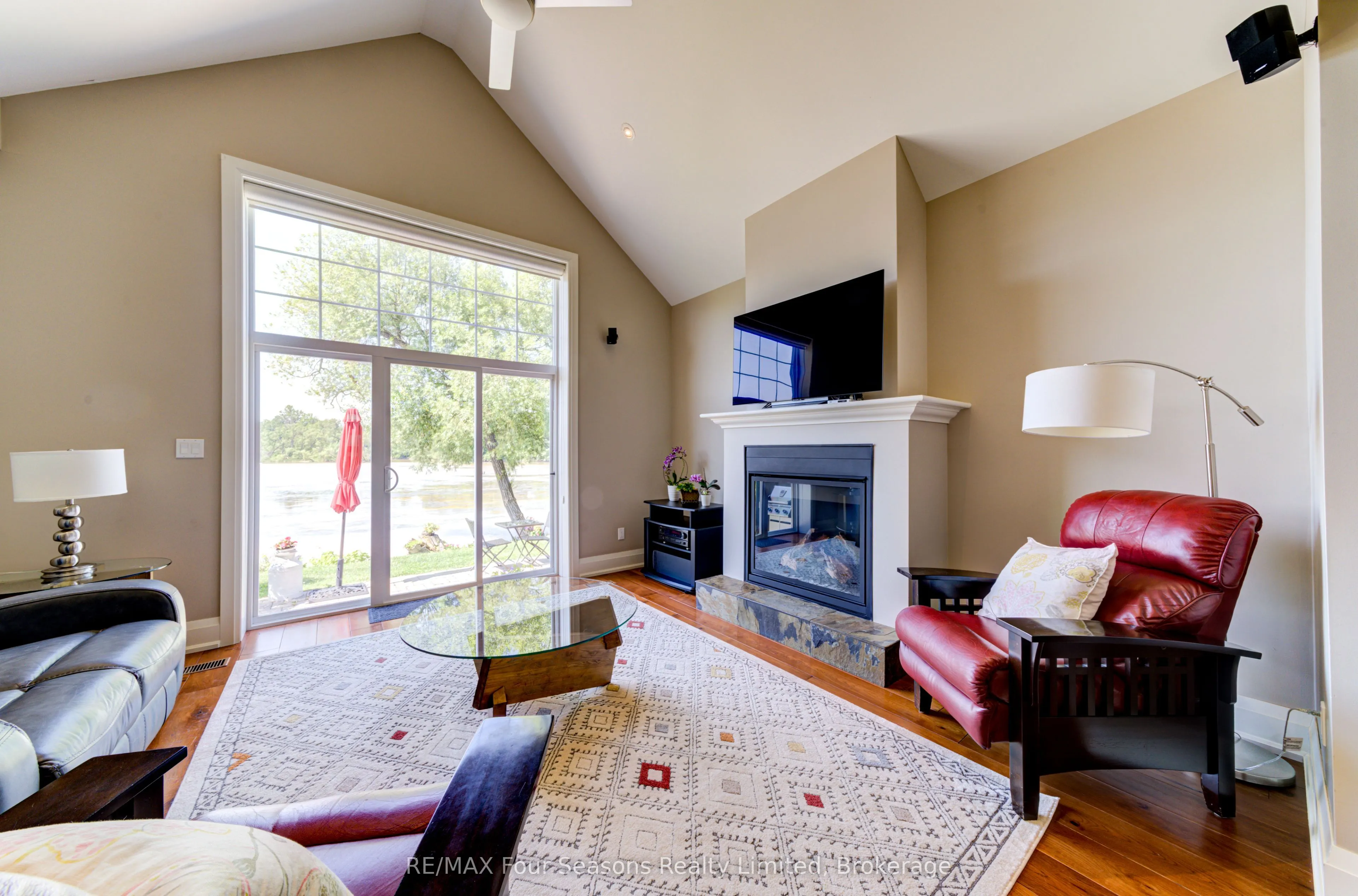 59 King Street E, #22