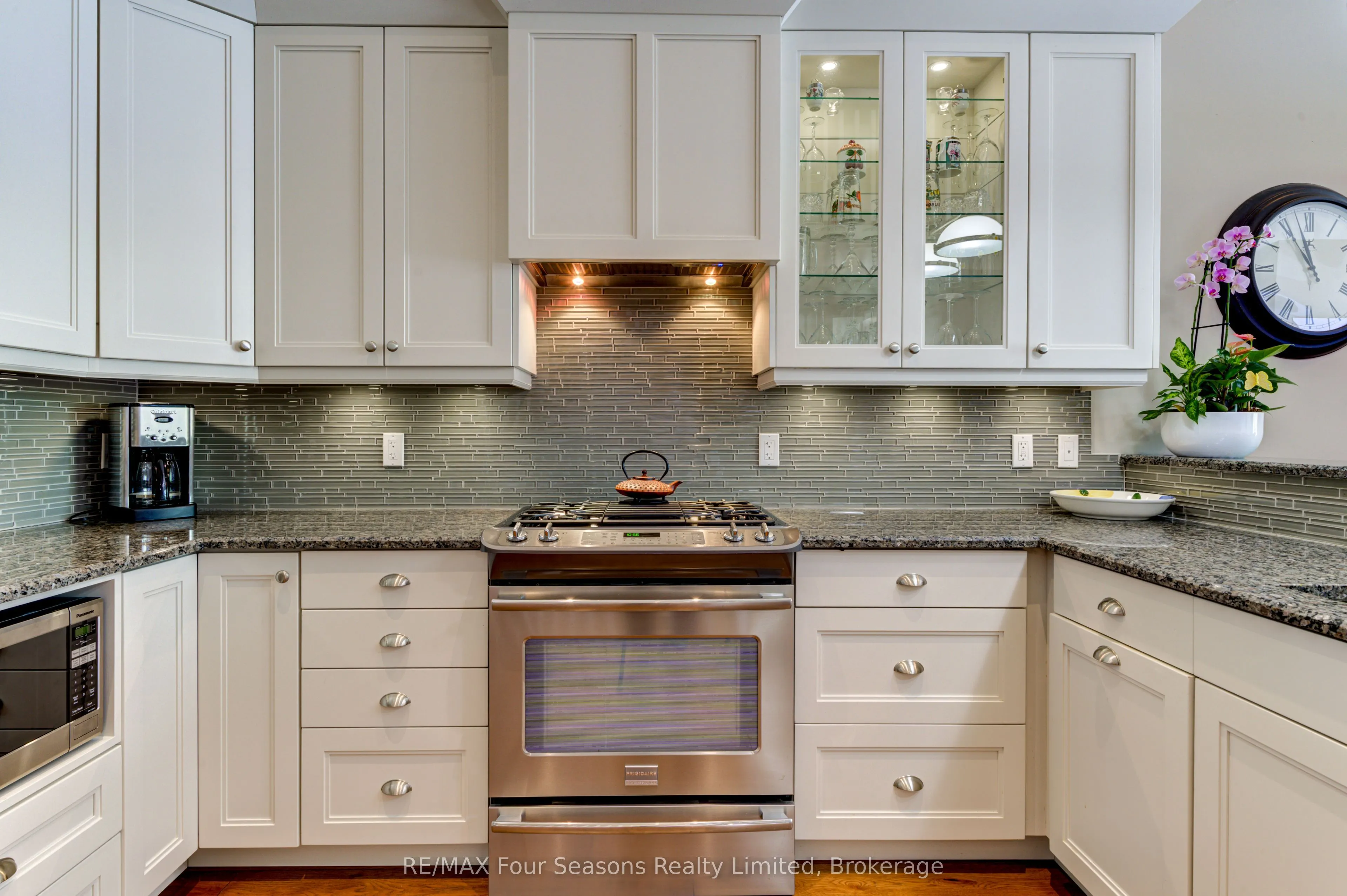 59 King Street E, #22