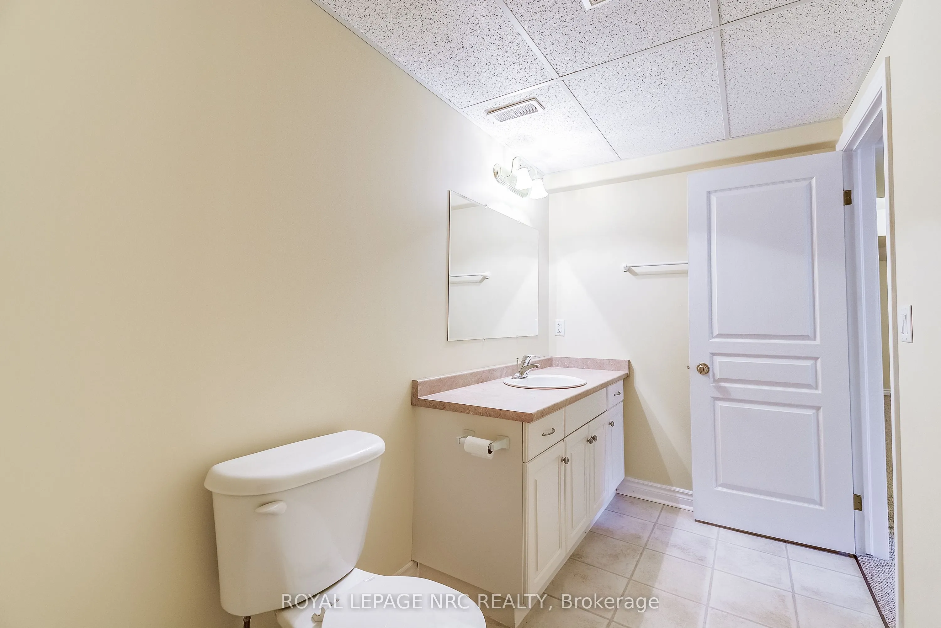 92 Loretta Drive, #12