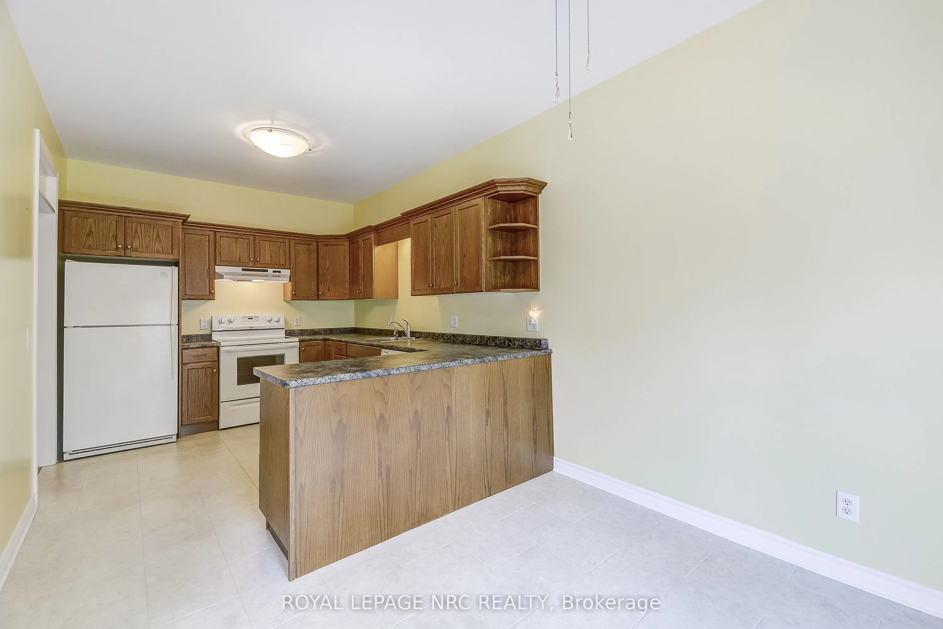 92 Loretta Drive, #12