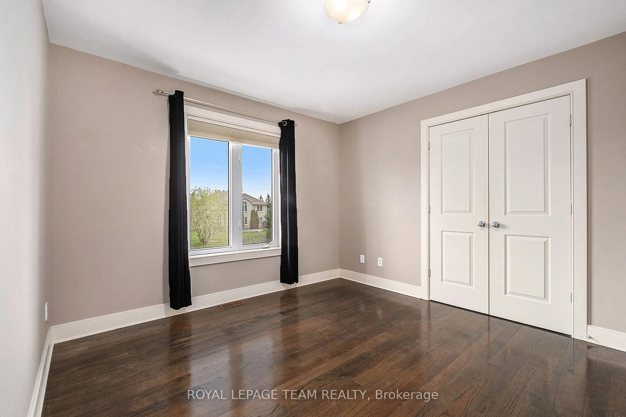 5386 Mansel Crescent