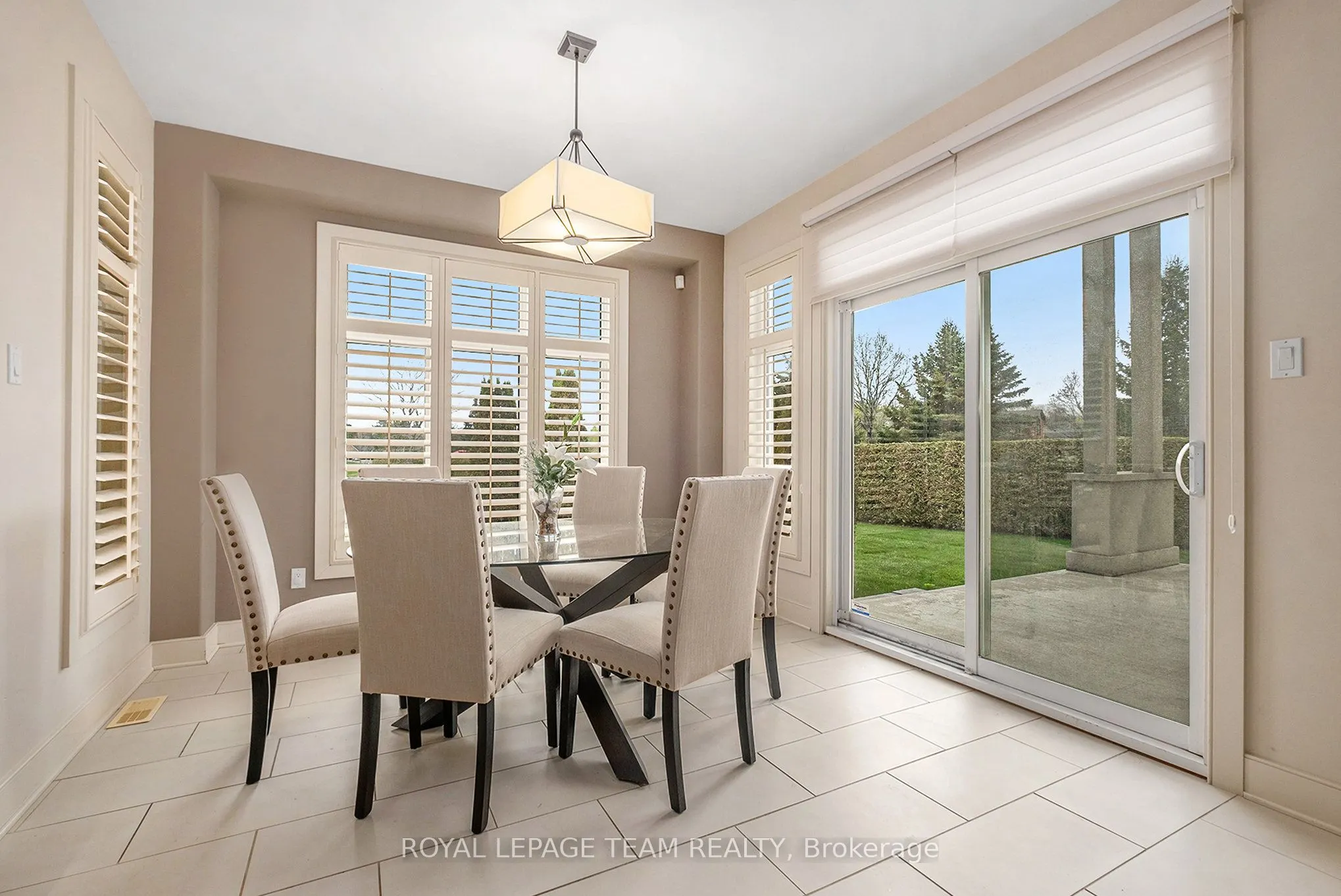 5386 Mansel Crescent