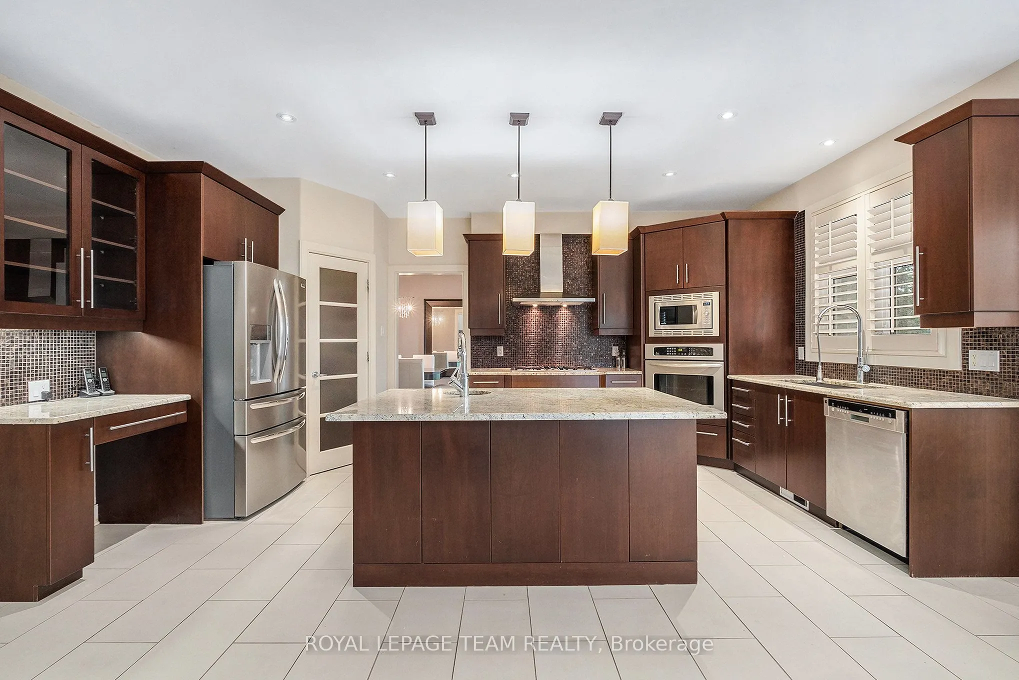 5386 Mansel Crescent