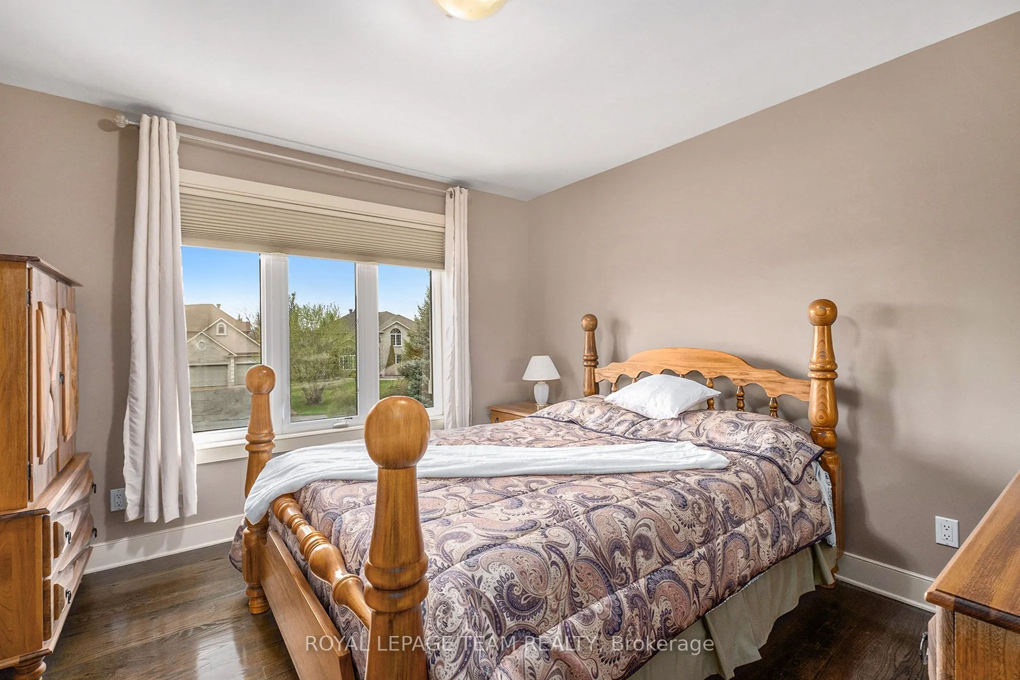 5386 Mansel Crescent