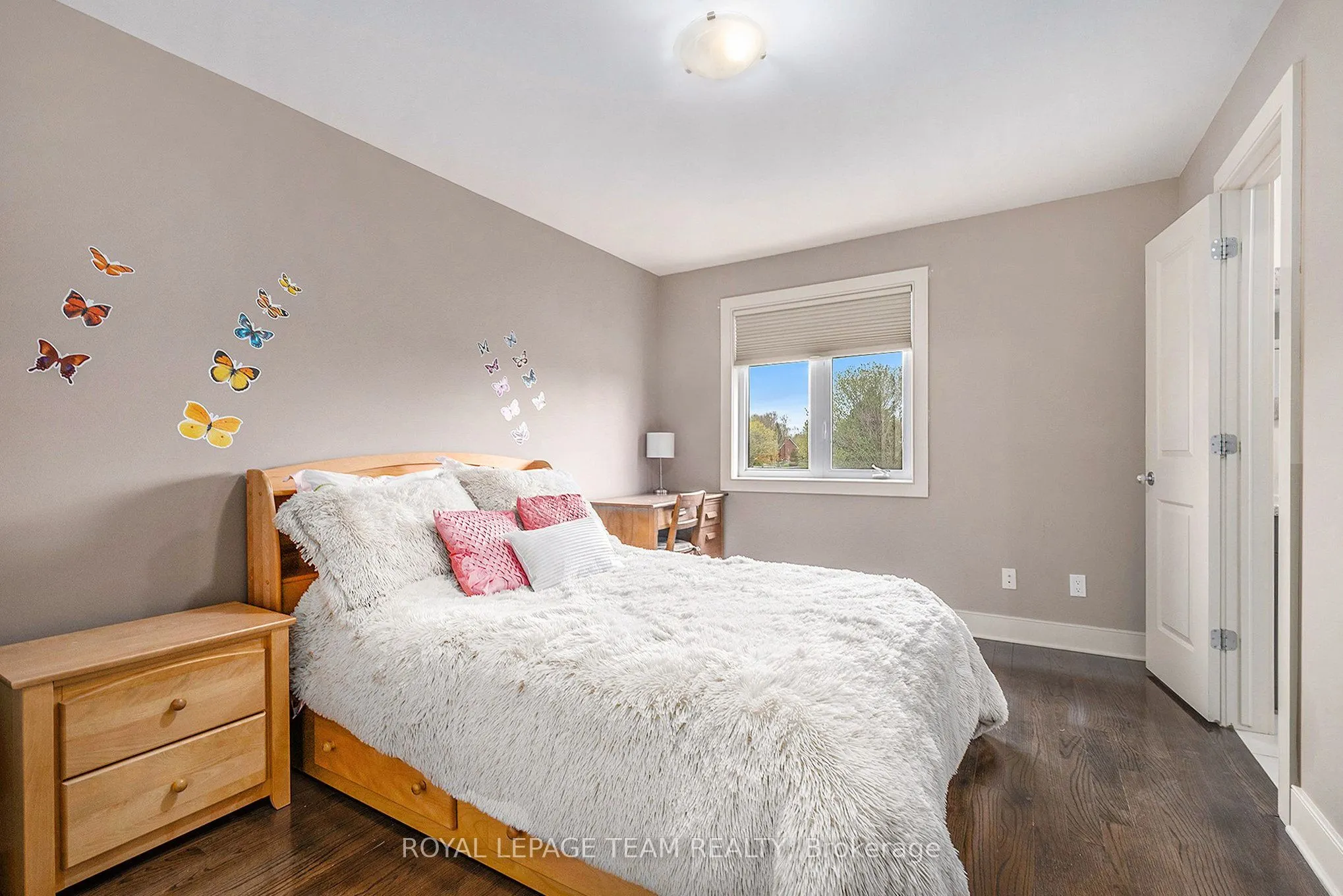 5386 Mansel Crescent