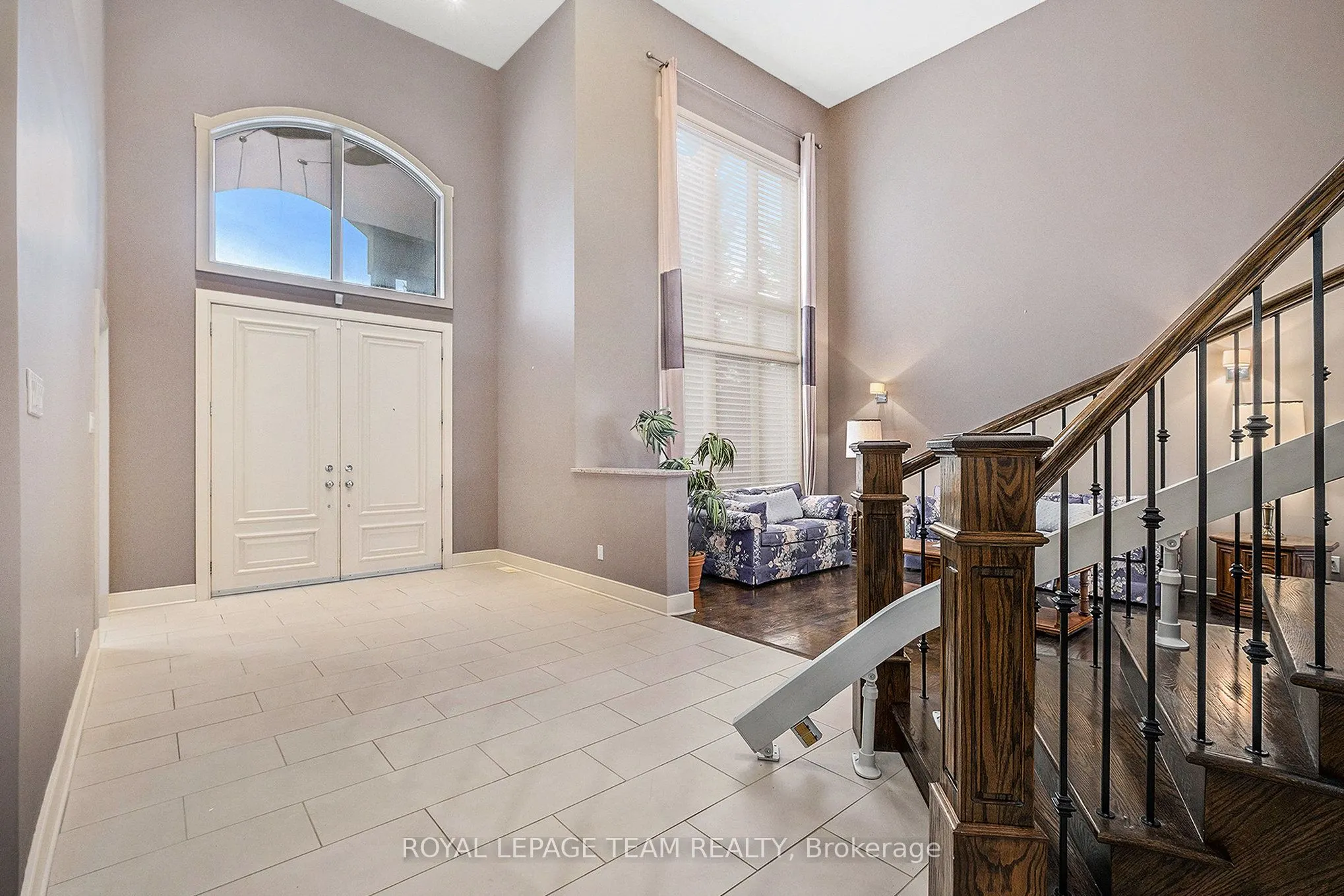 5386 Mansel Crescent