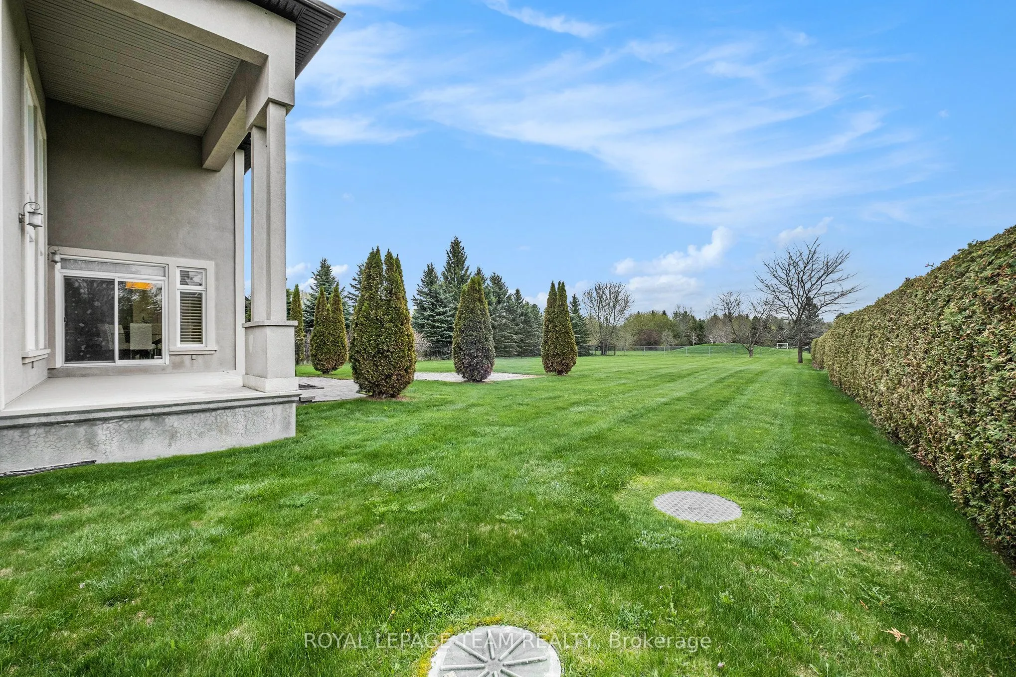 5386 Mansel Crescent
