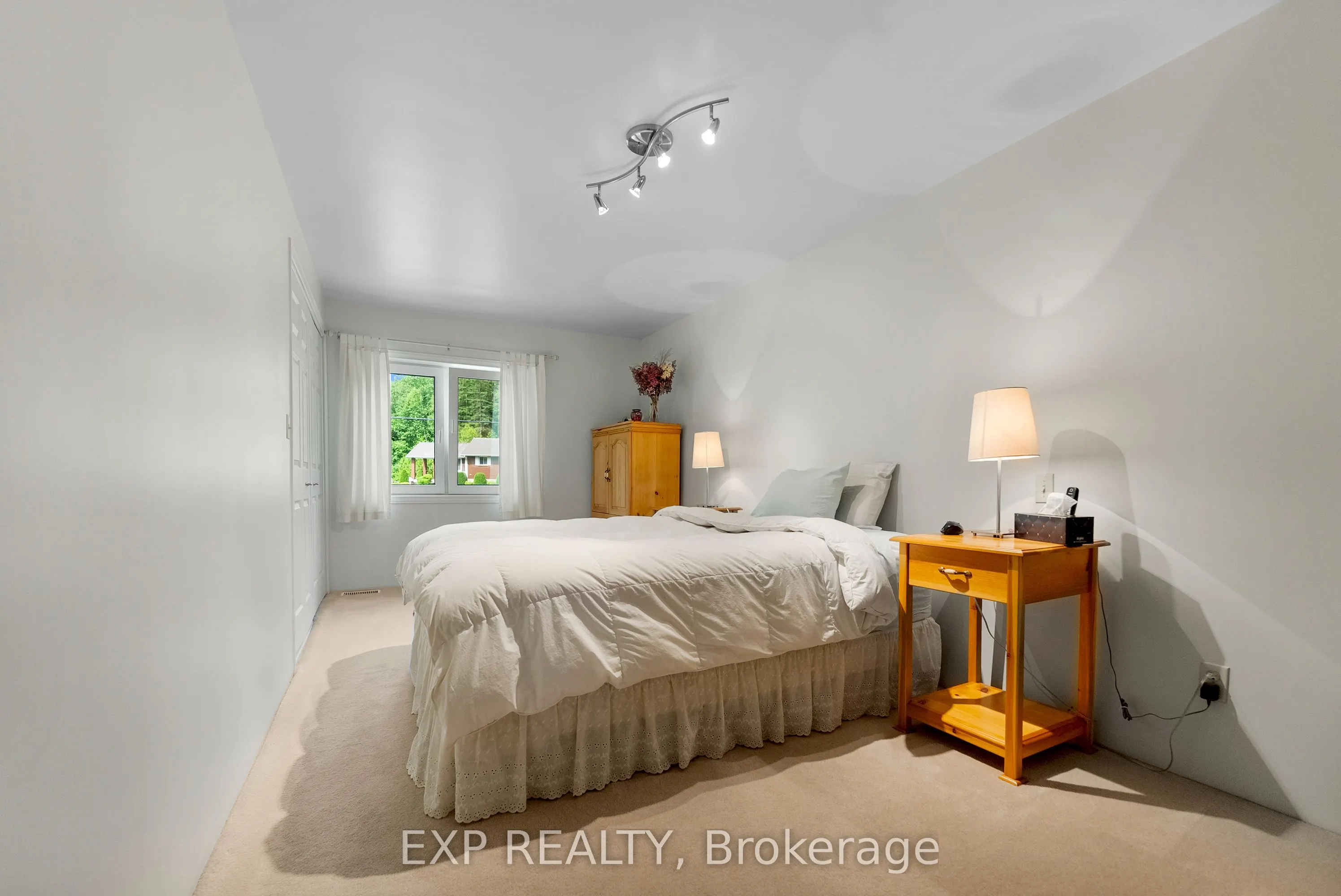 1184 Wilno North Road