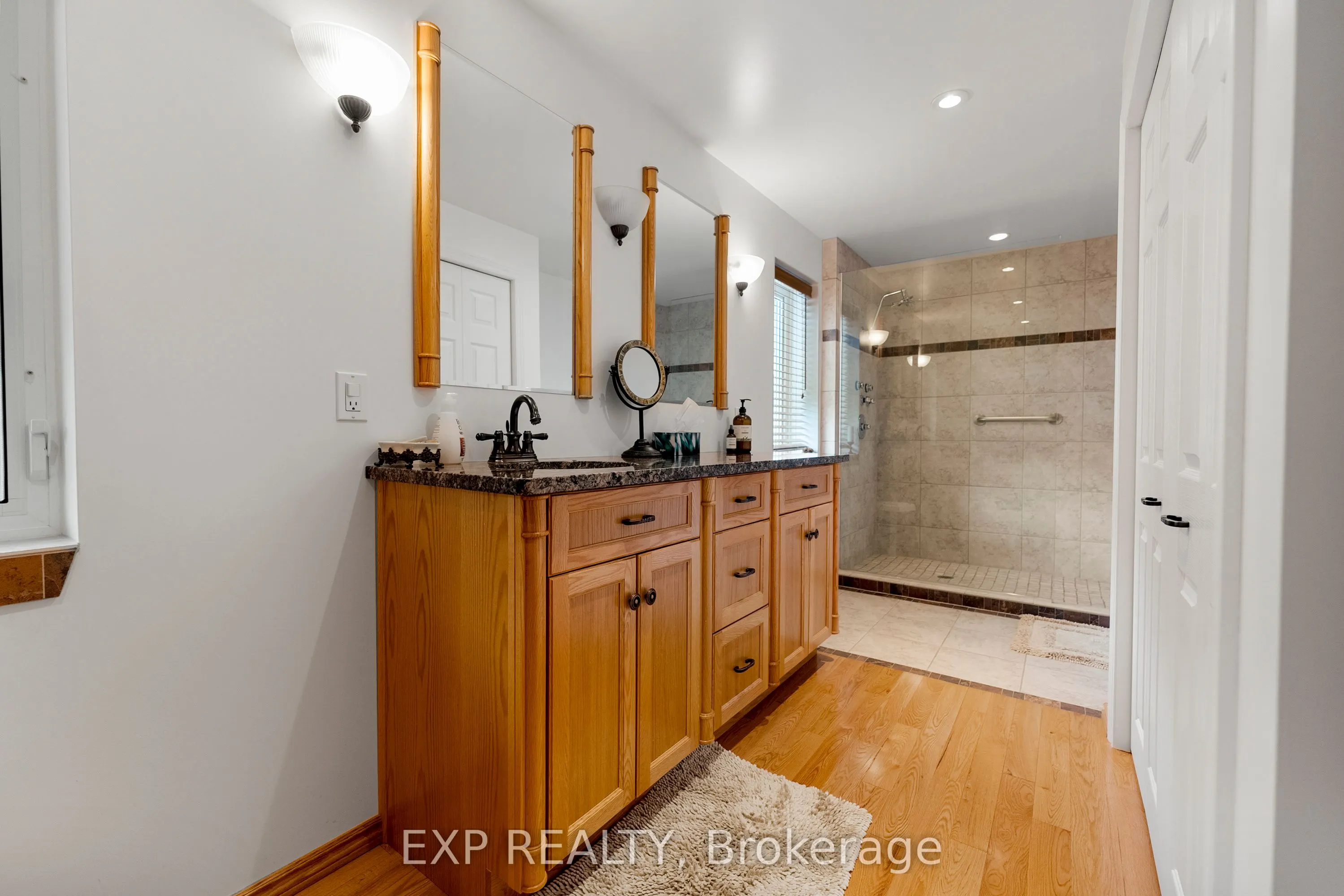 1184 Wilno North Road