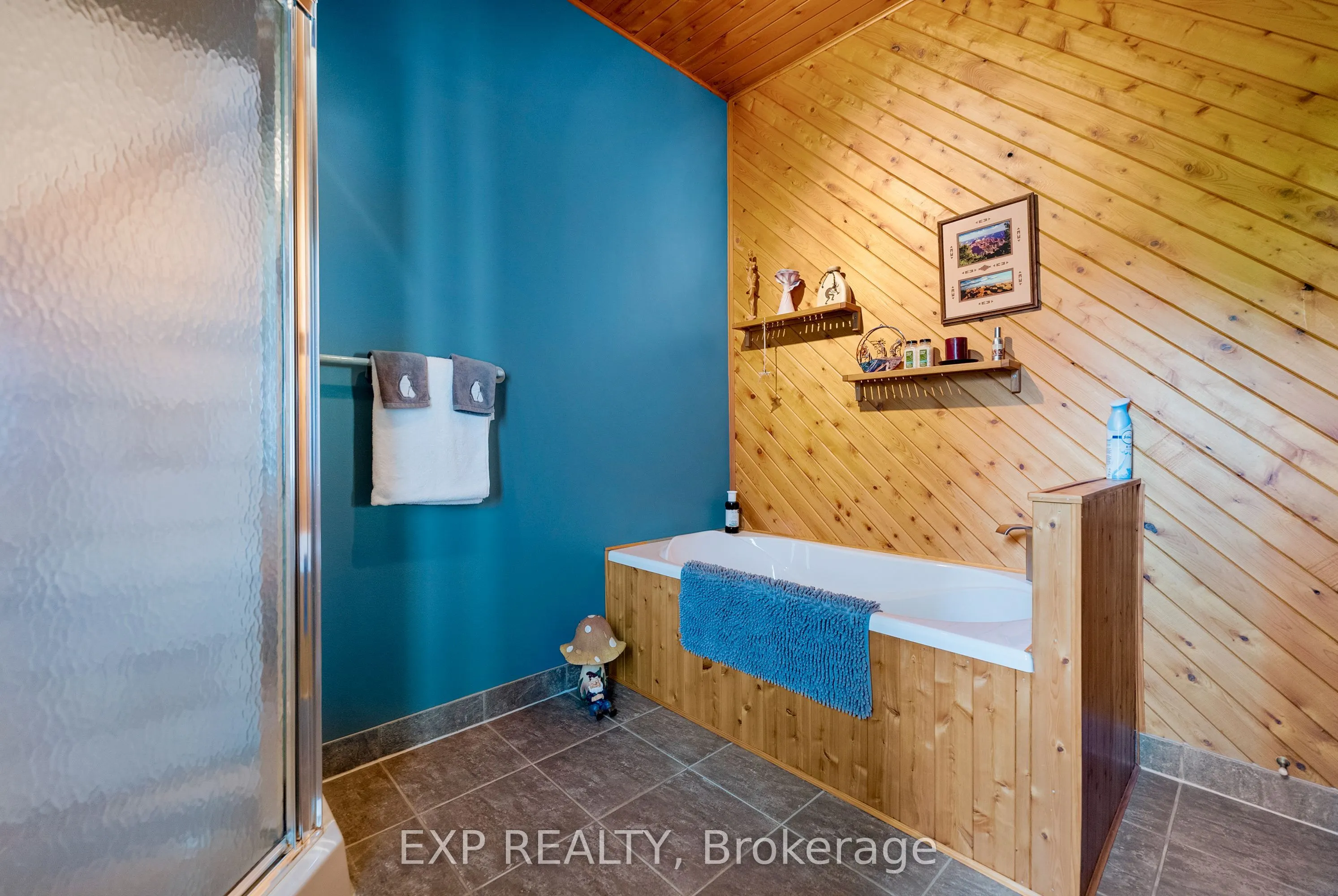 1184 Wilno North Road