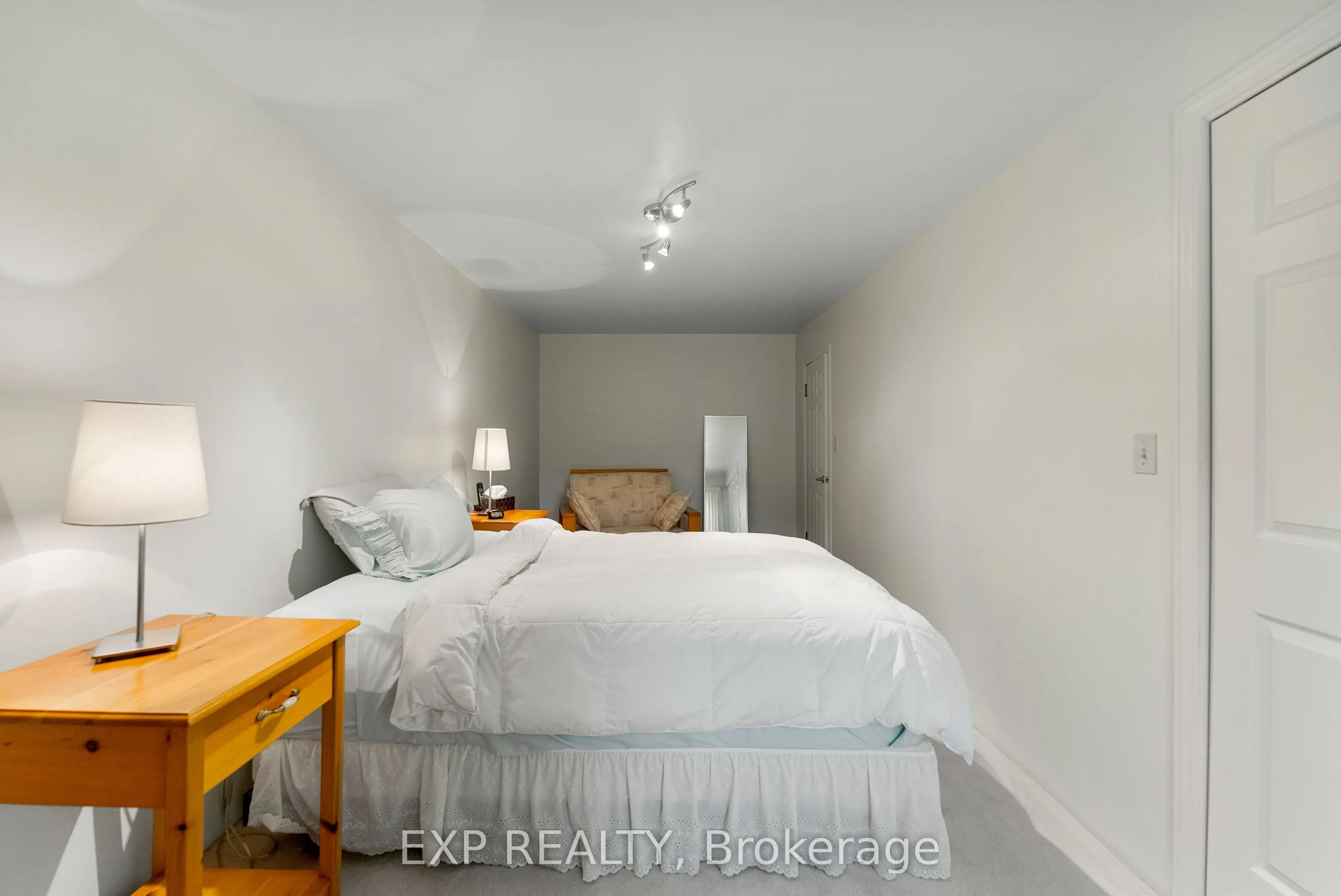 1184 Wilno North Road