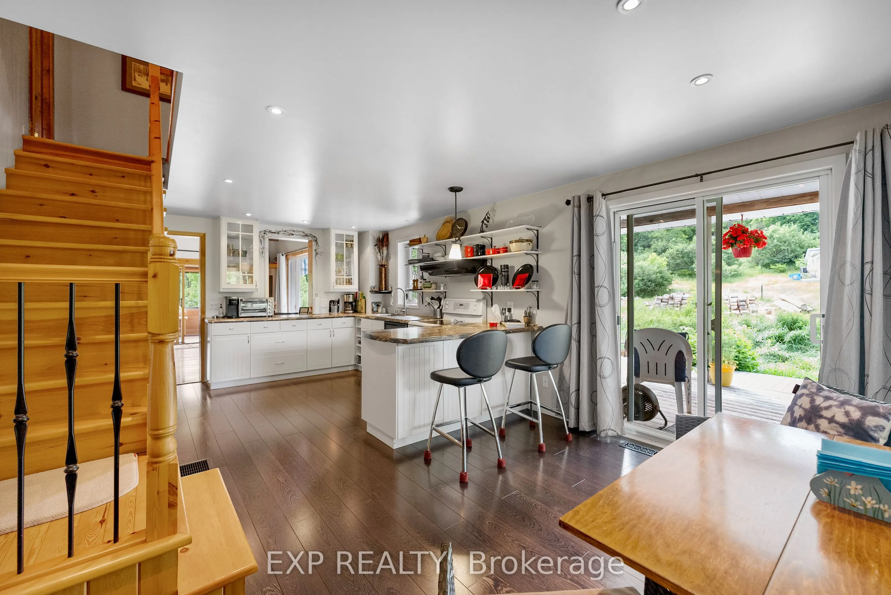 1184 Wilno North Road