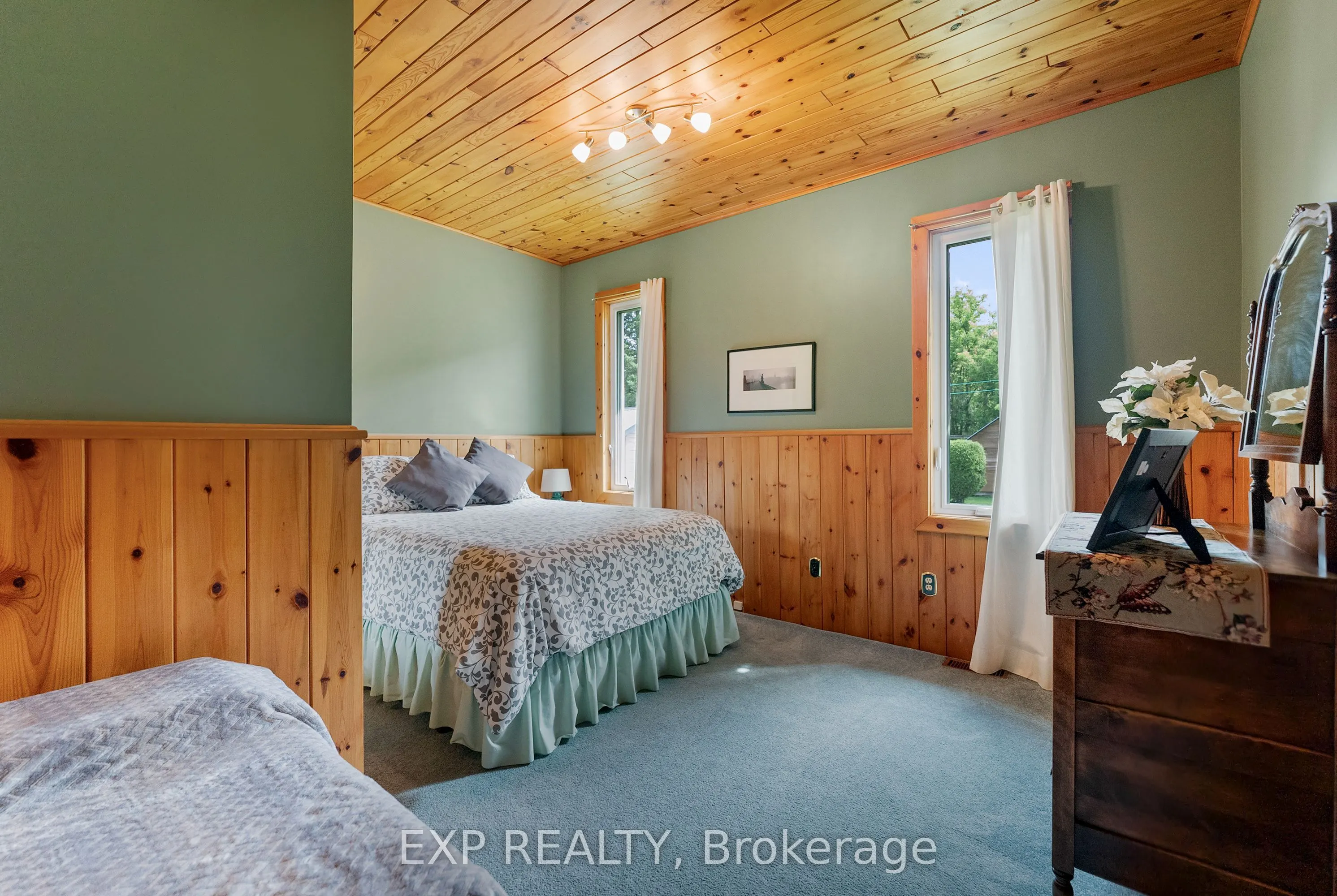 1184 Wilno North Road
