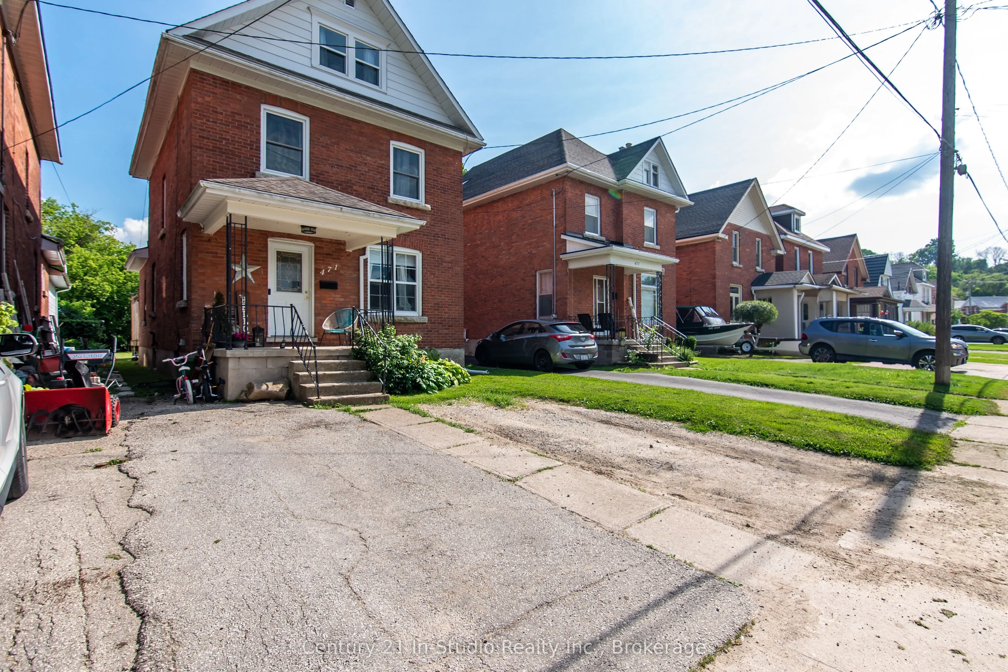 471 13th A Street W