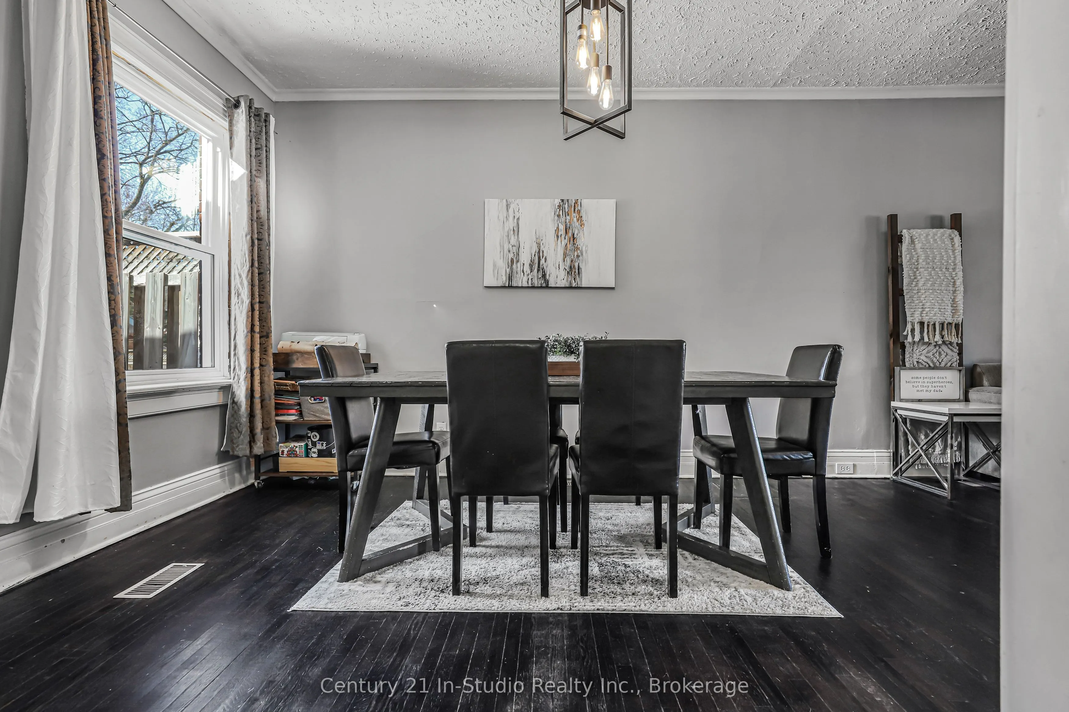 471 13th A Street W