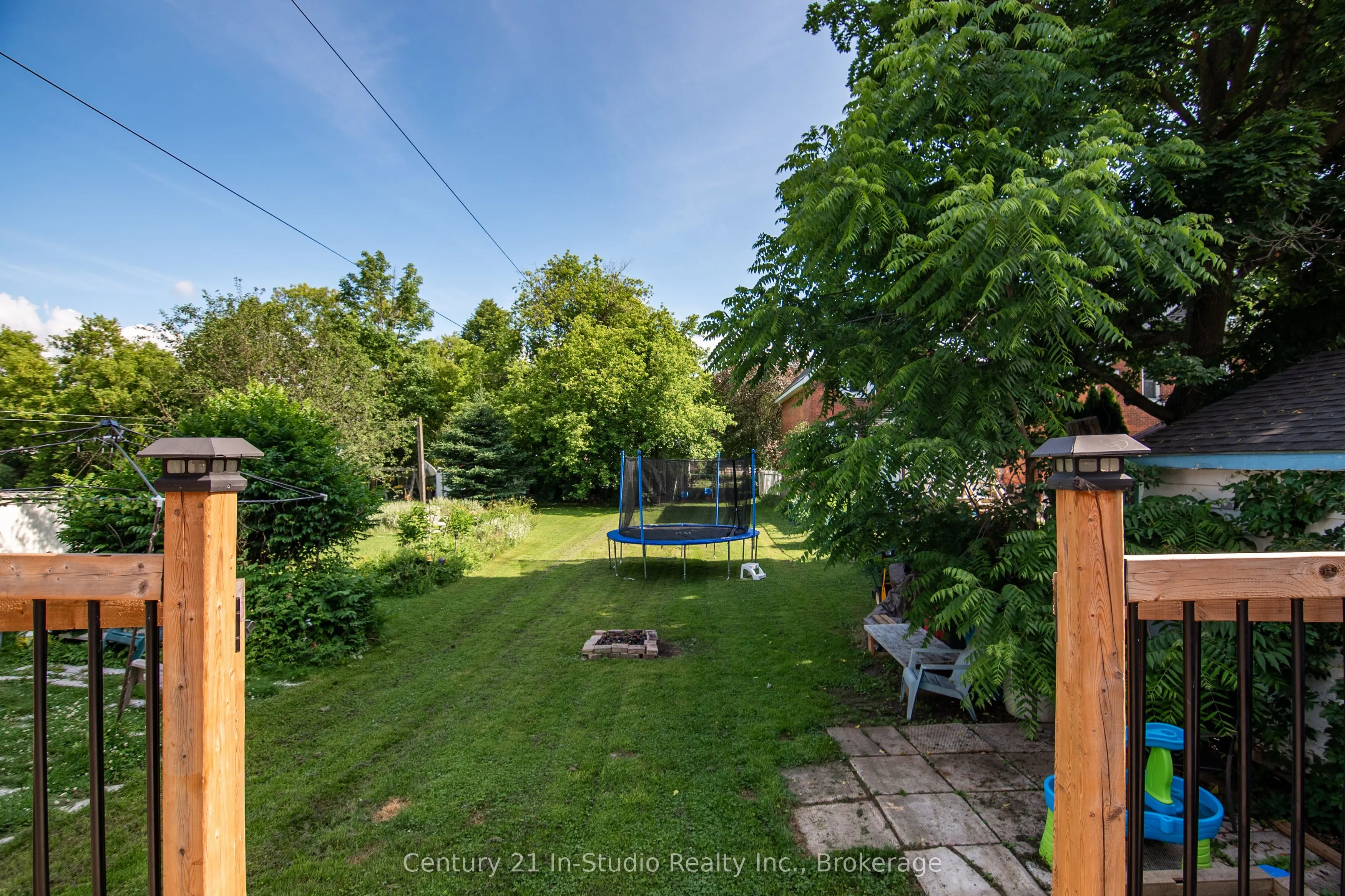 471 13th A Street W