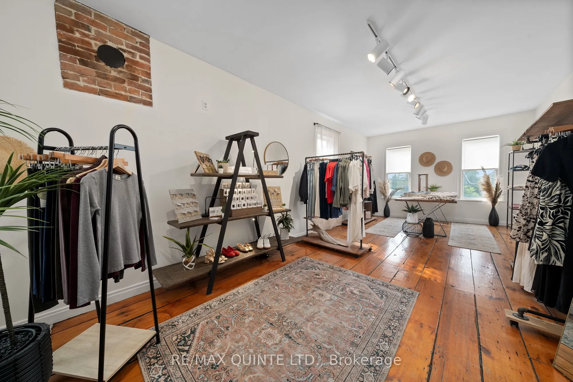 286 Bloomfield Main Street