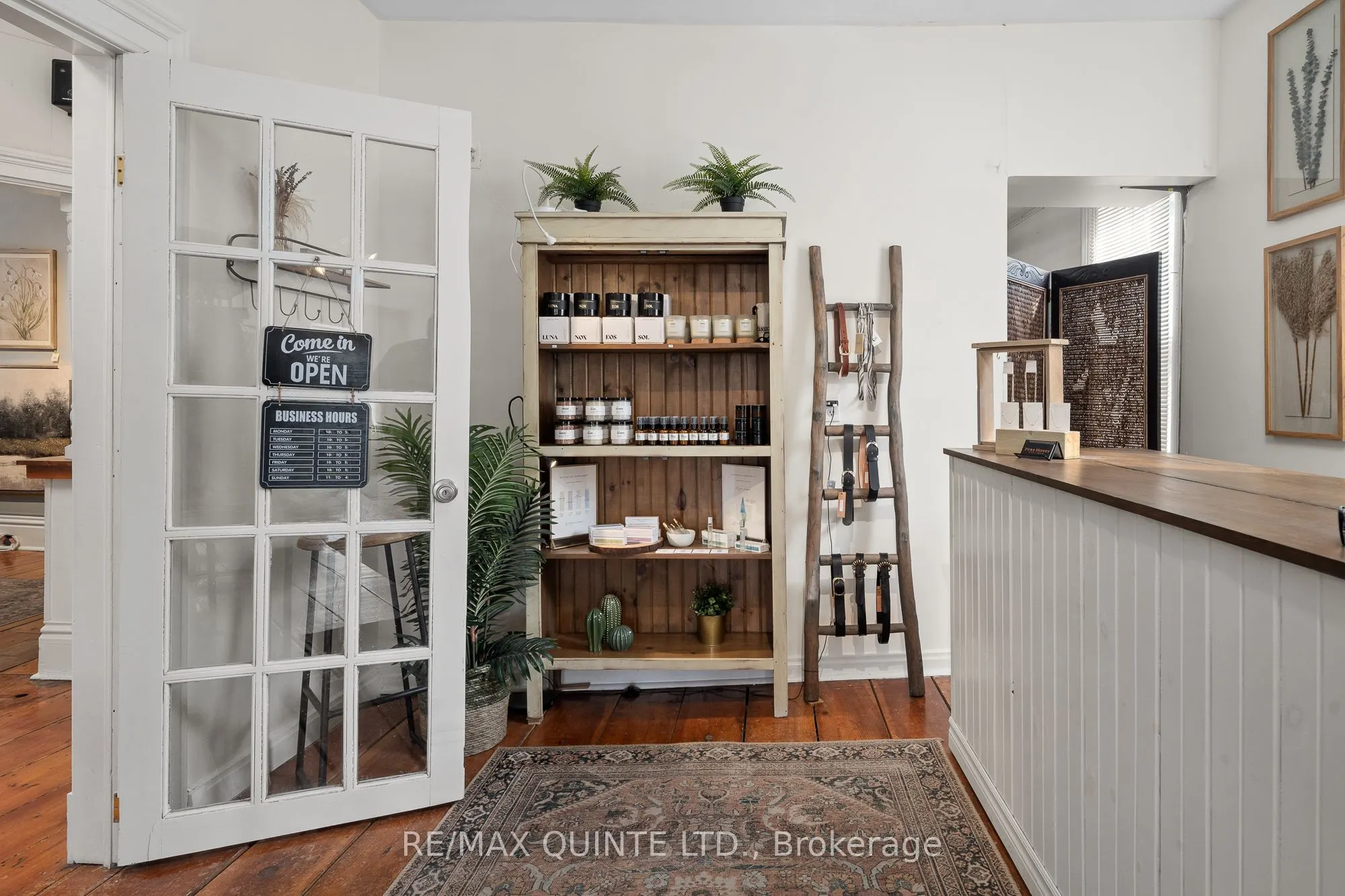 286 Bloomfield Main Street