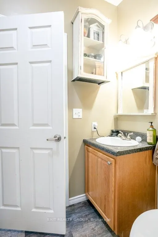 32-152 Concession Rd 11 W