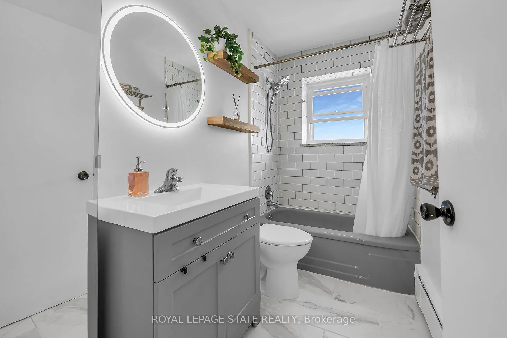 87 St George Street, #608