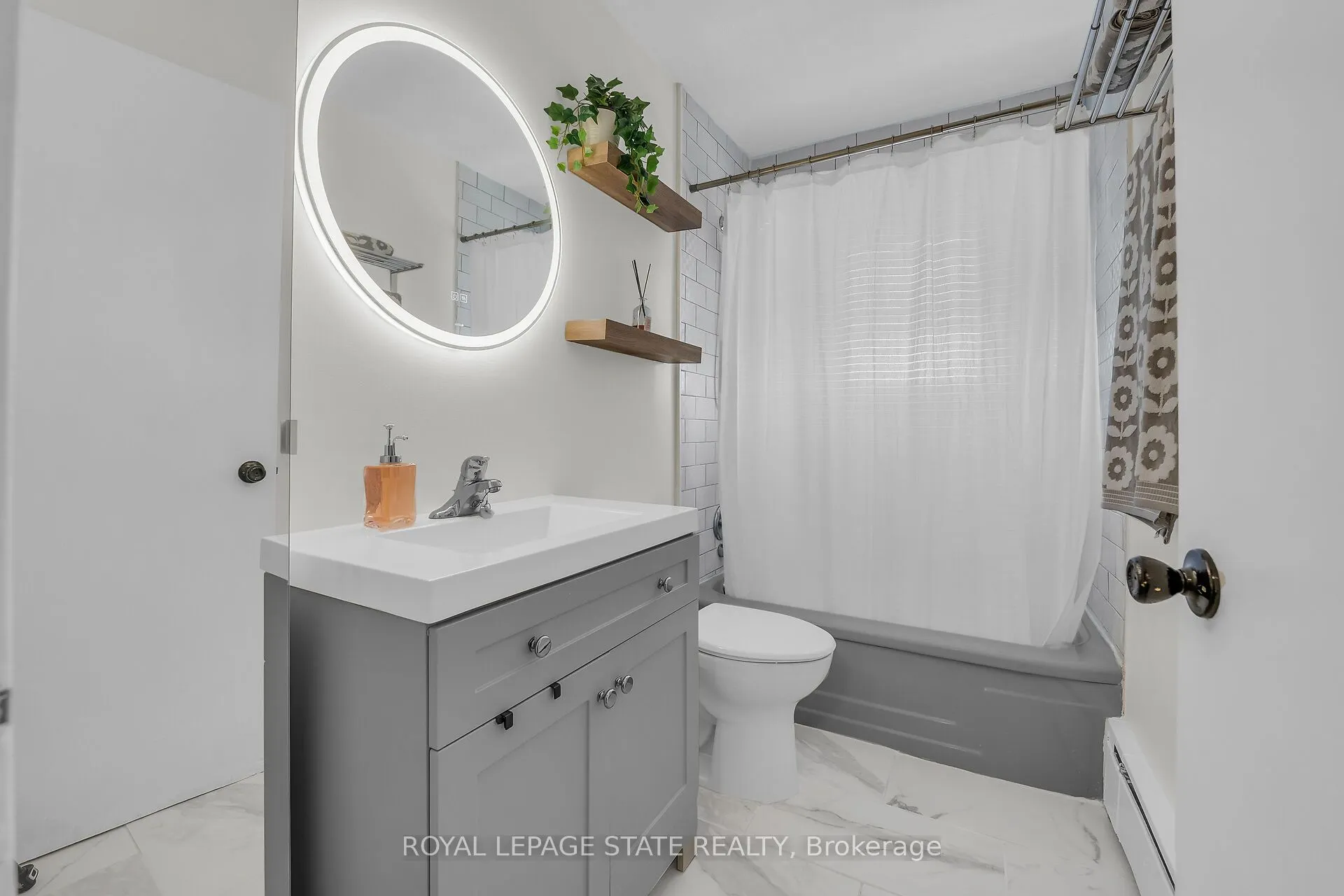 87 St George Street, #608