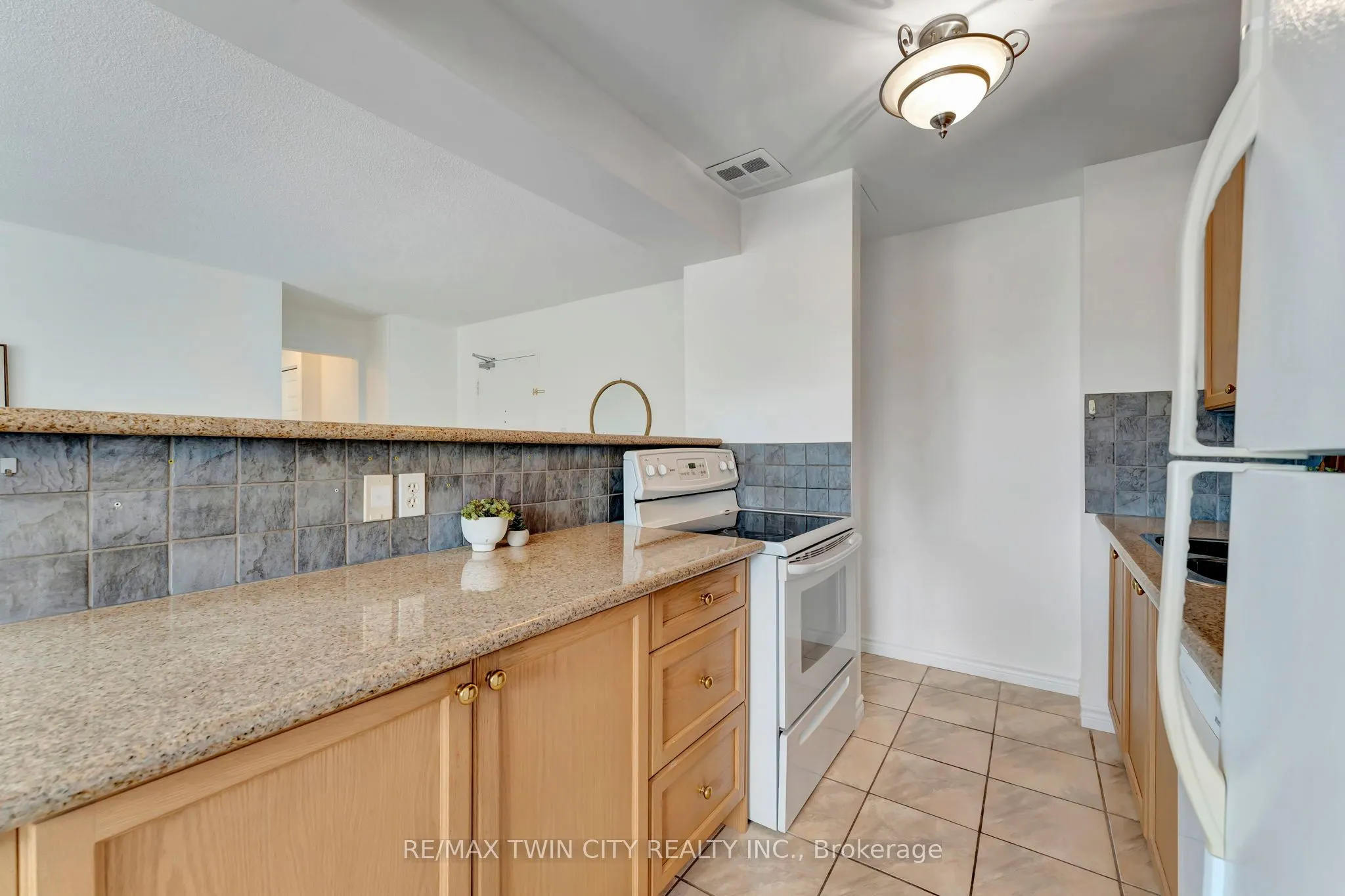 793 Colborne Street, #207