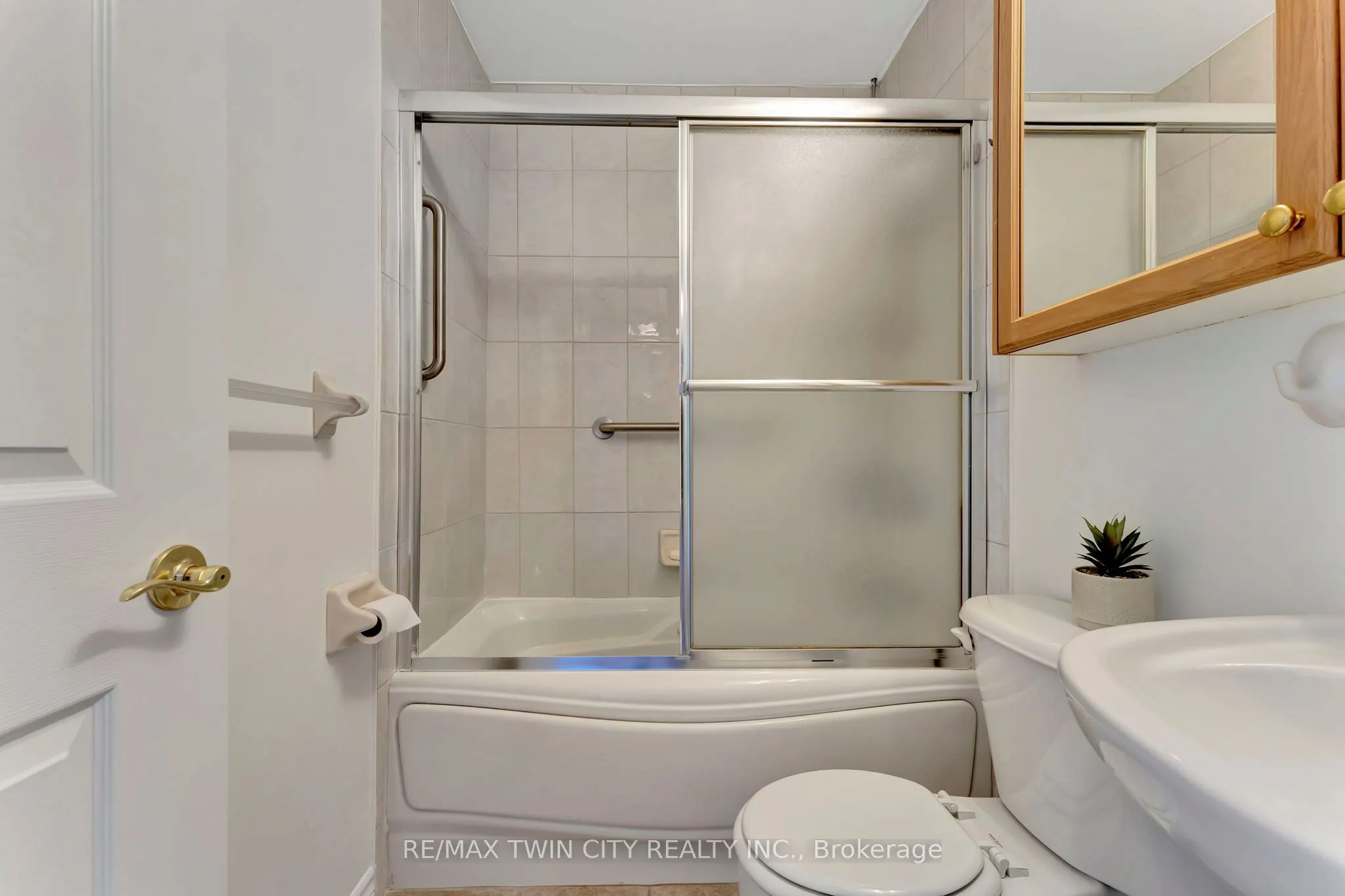 793 Colborne Street, #207