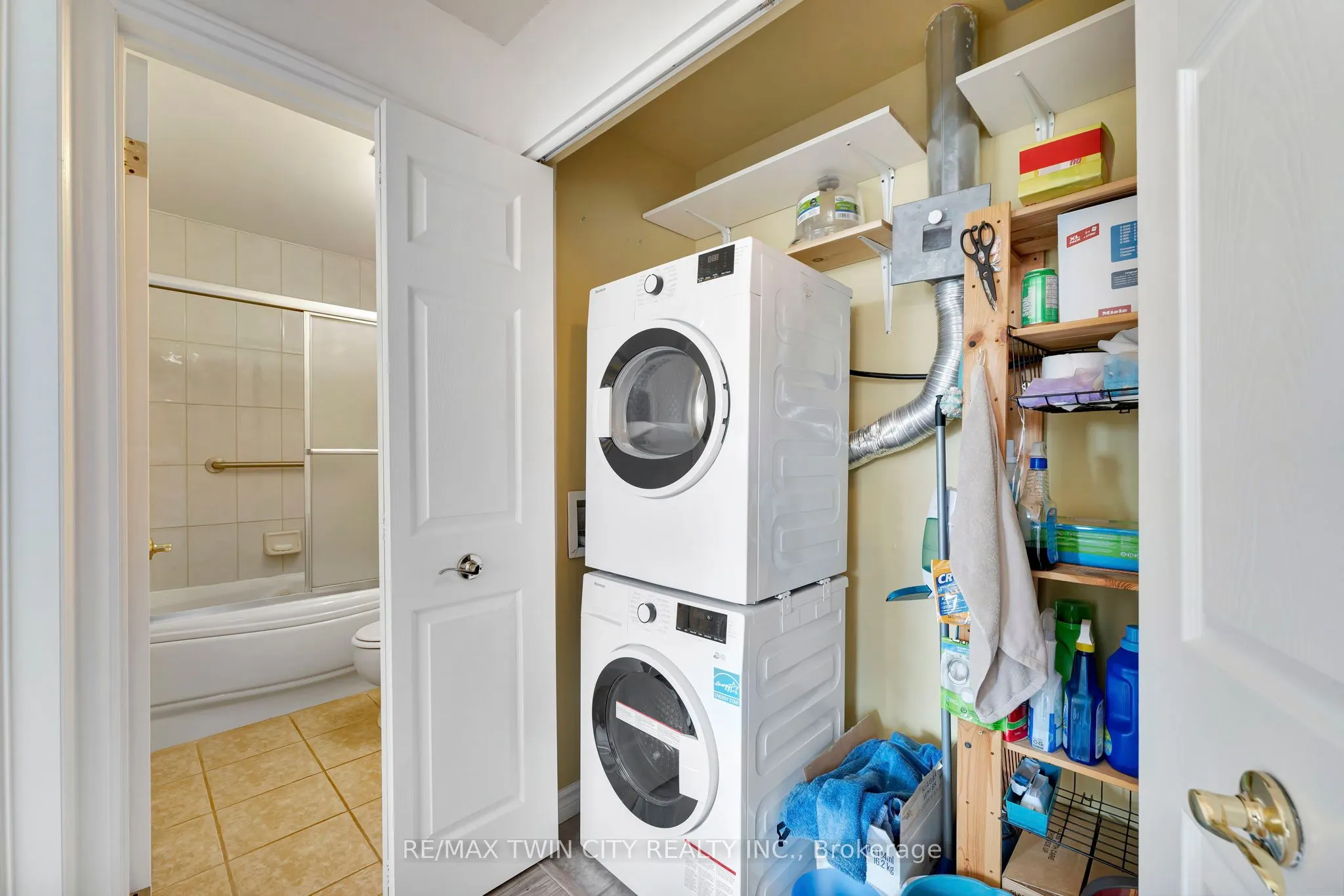 793 Colborne Street, #207
