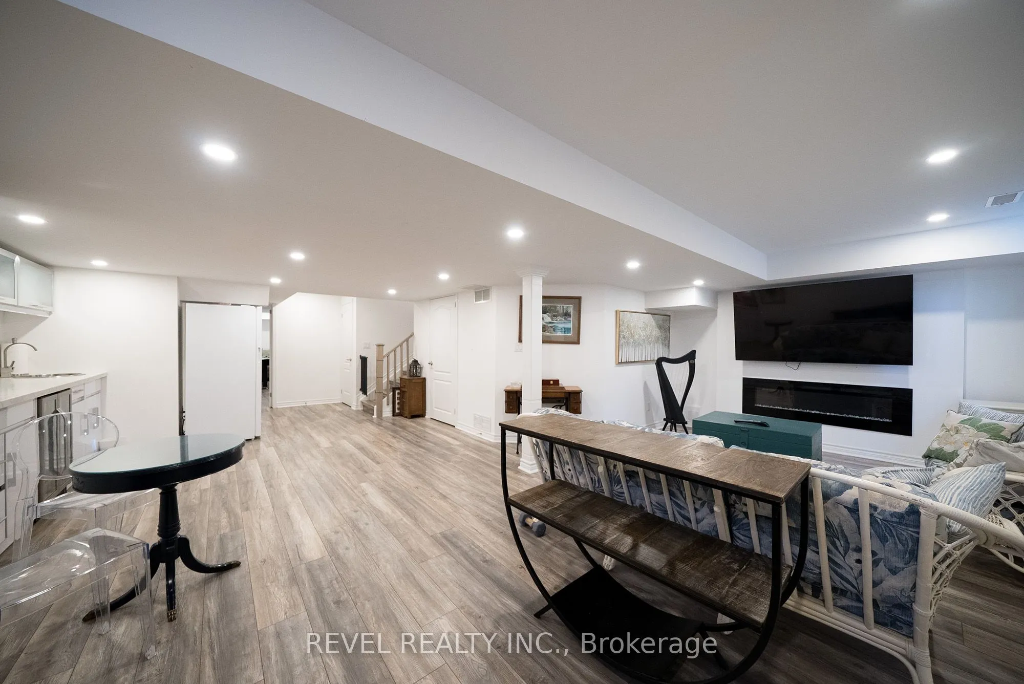 320 Raymond Road