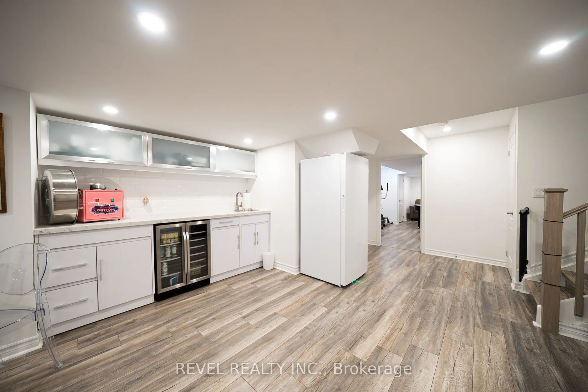 320 Raymond Road