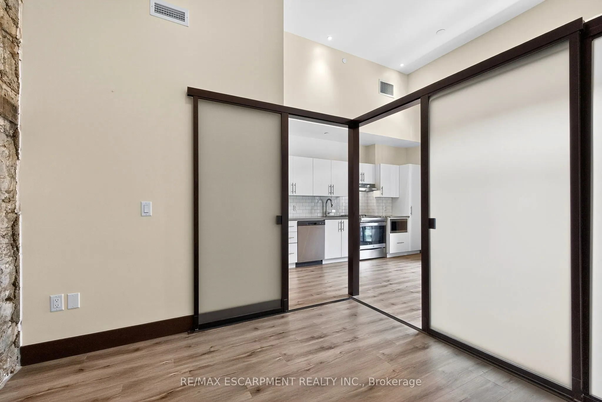 121 King Street E, #104