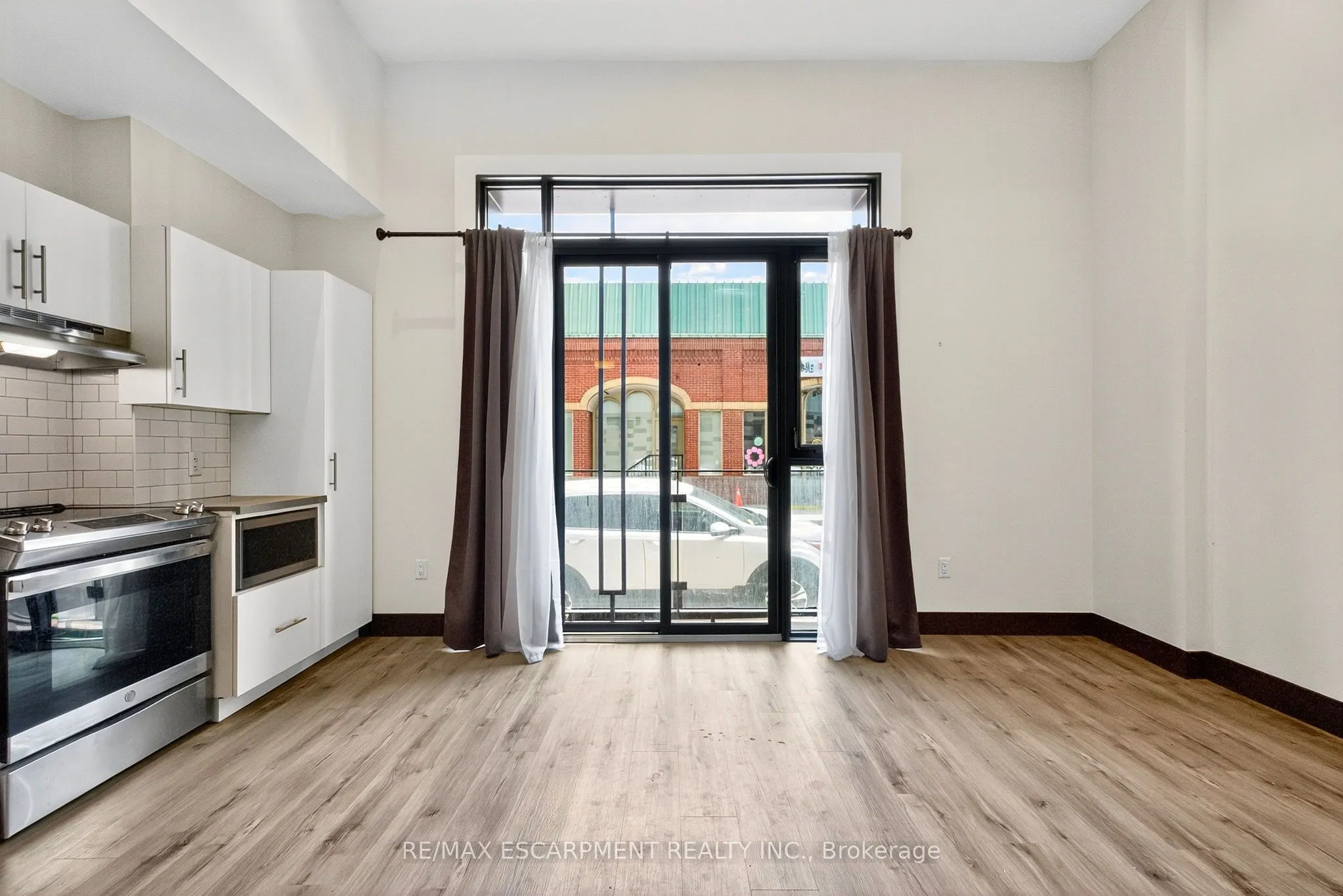 121 King Street E, #104
