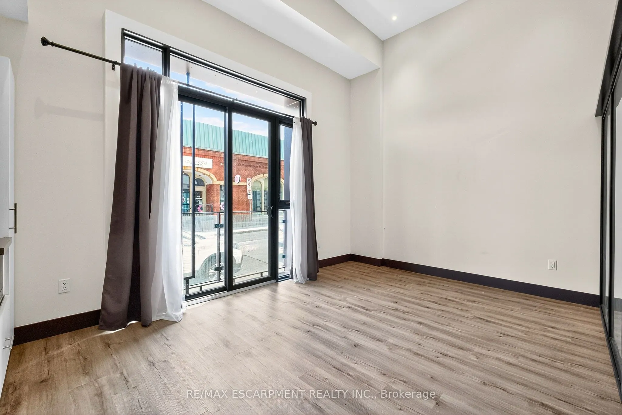 121 King Street E, #104