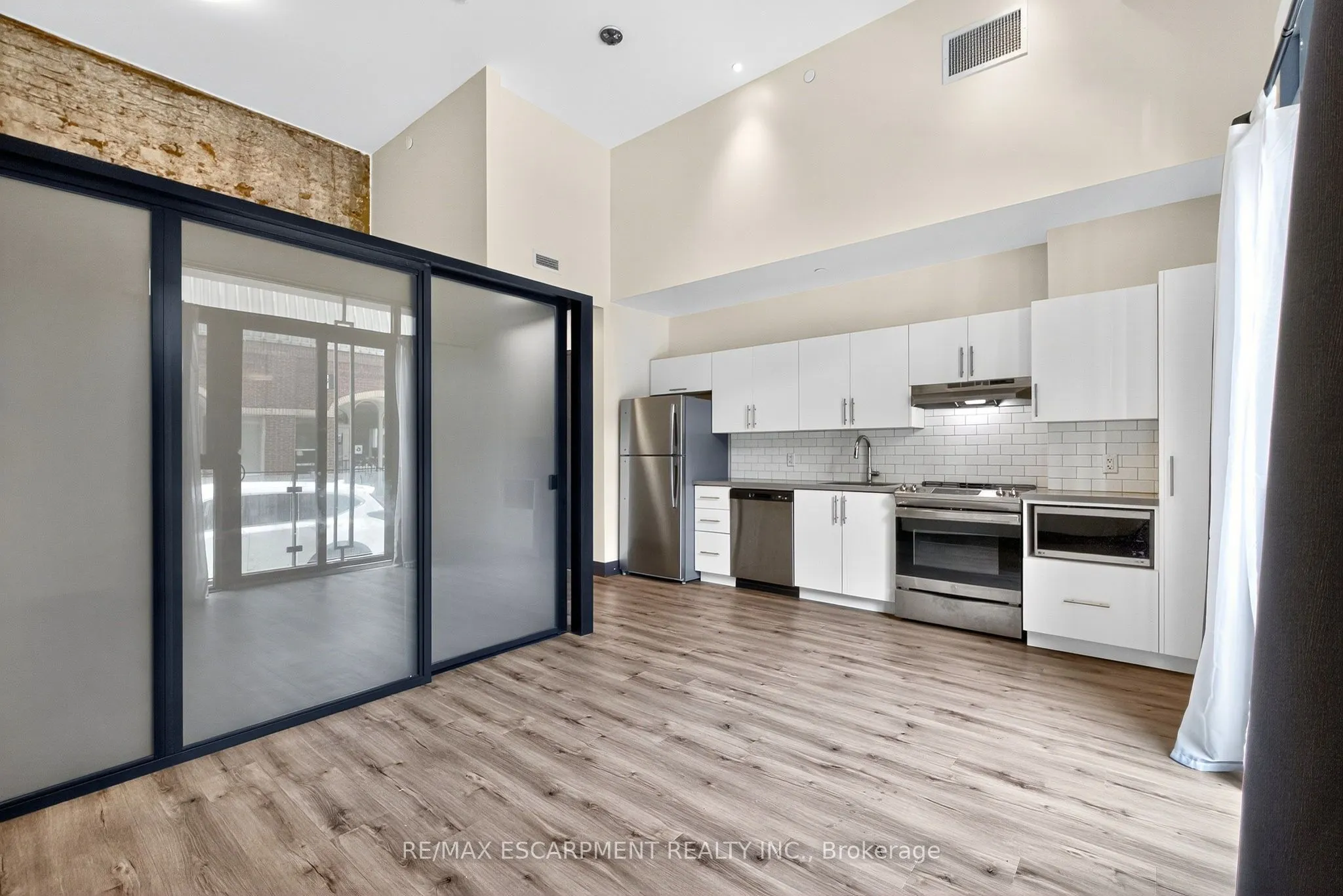 121 King Street E, #104