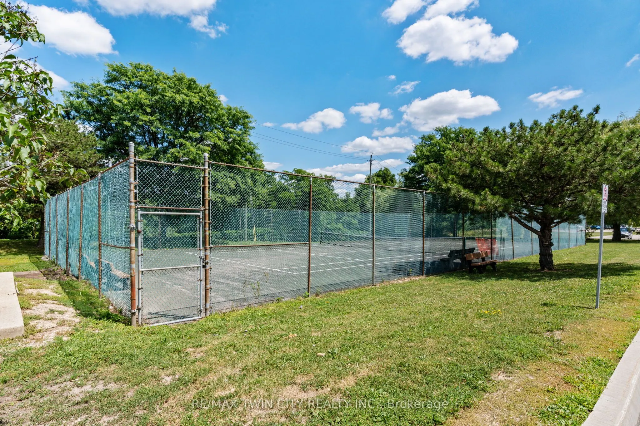 225 HARVARD Place Avenue E, #611