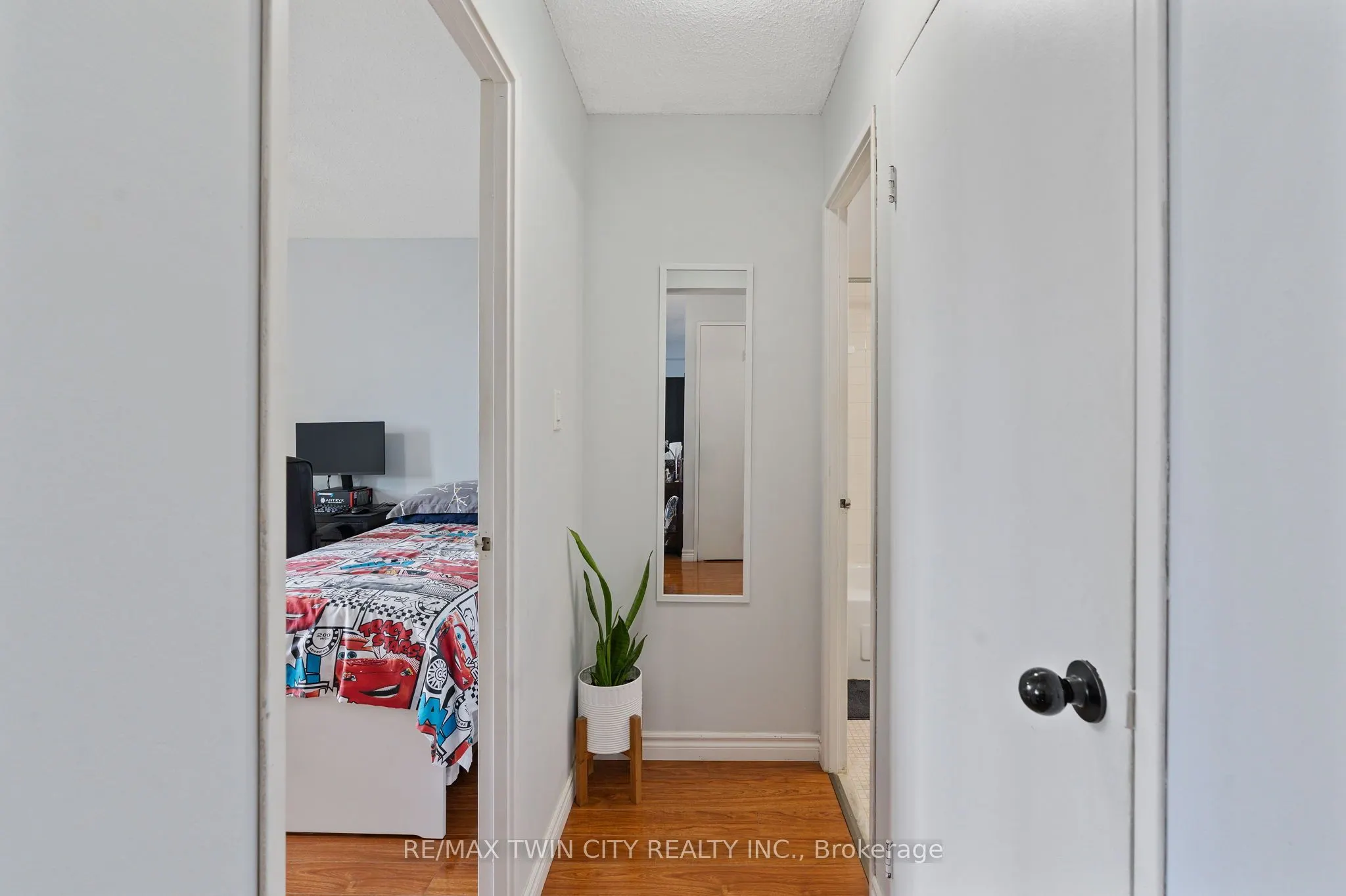 225 HARVARD Place Avenue E, #611