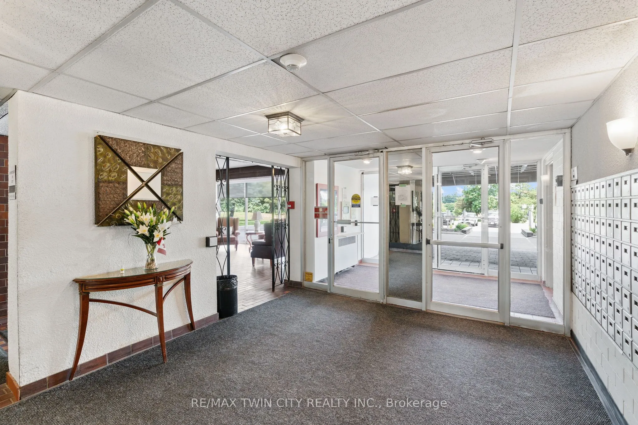 225 HARVARD Place Avenue E, #611