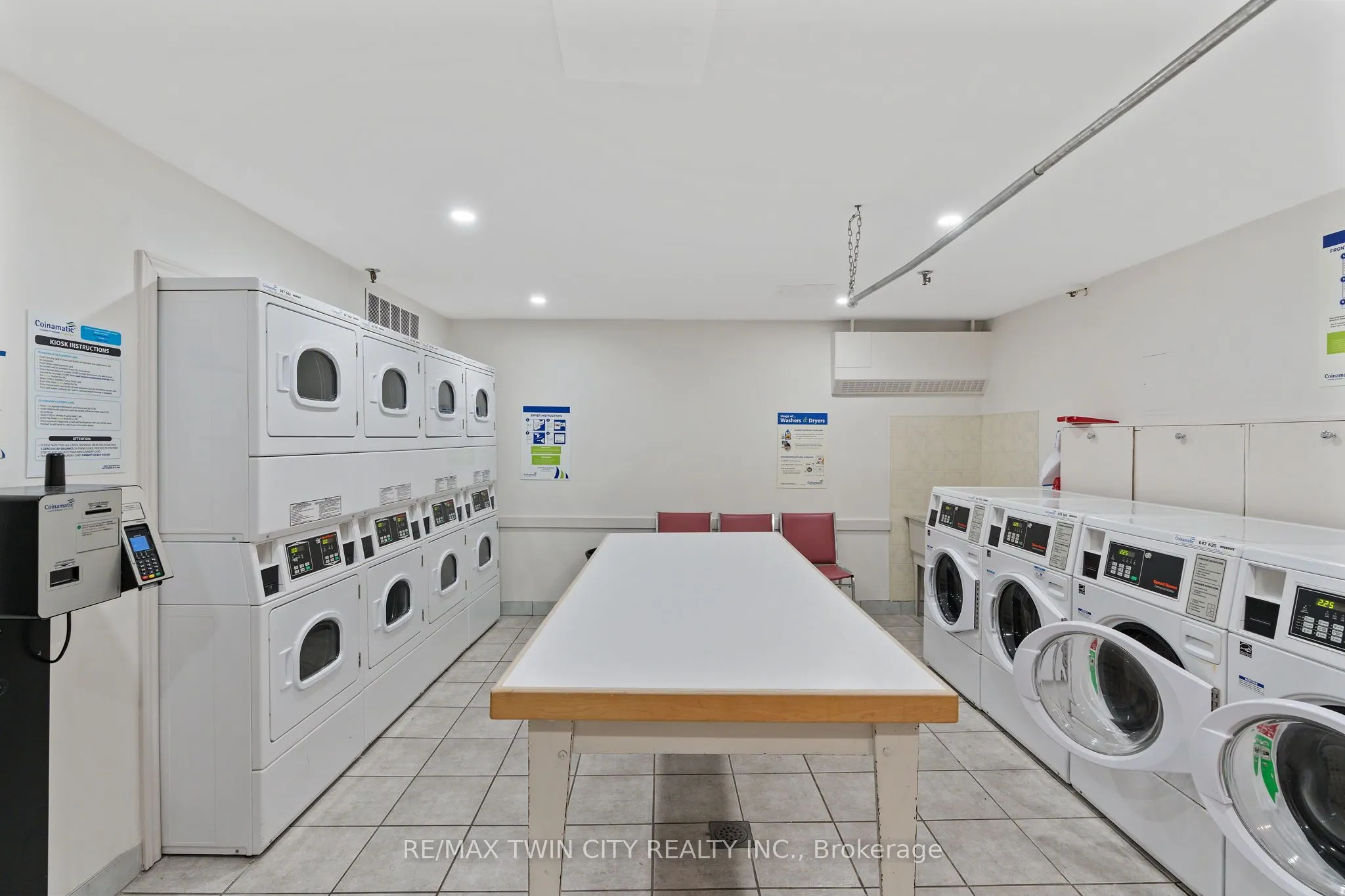225 HARVARD Place Avenue E, #611