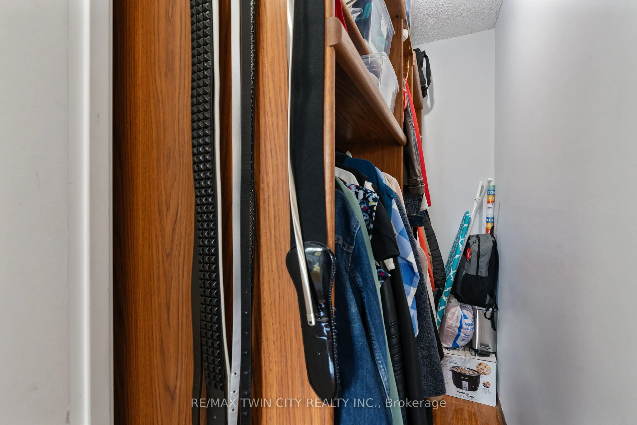 225 HARVARD Place Avenue E, #611