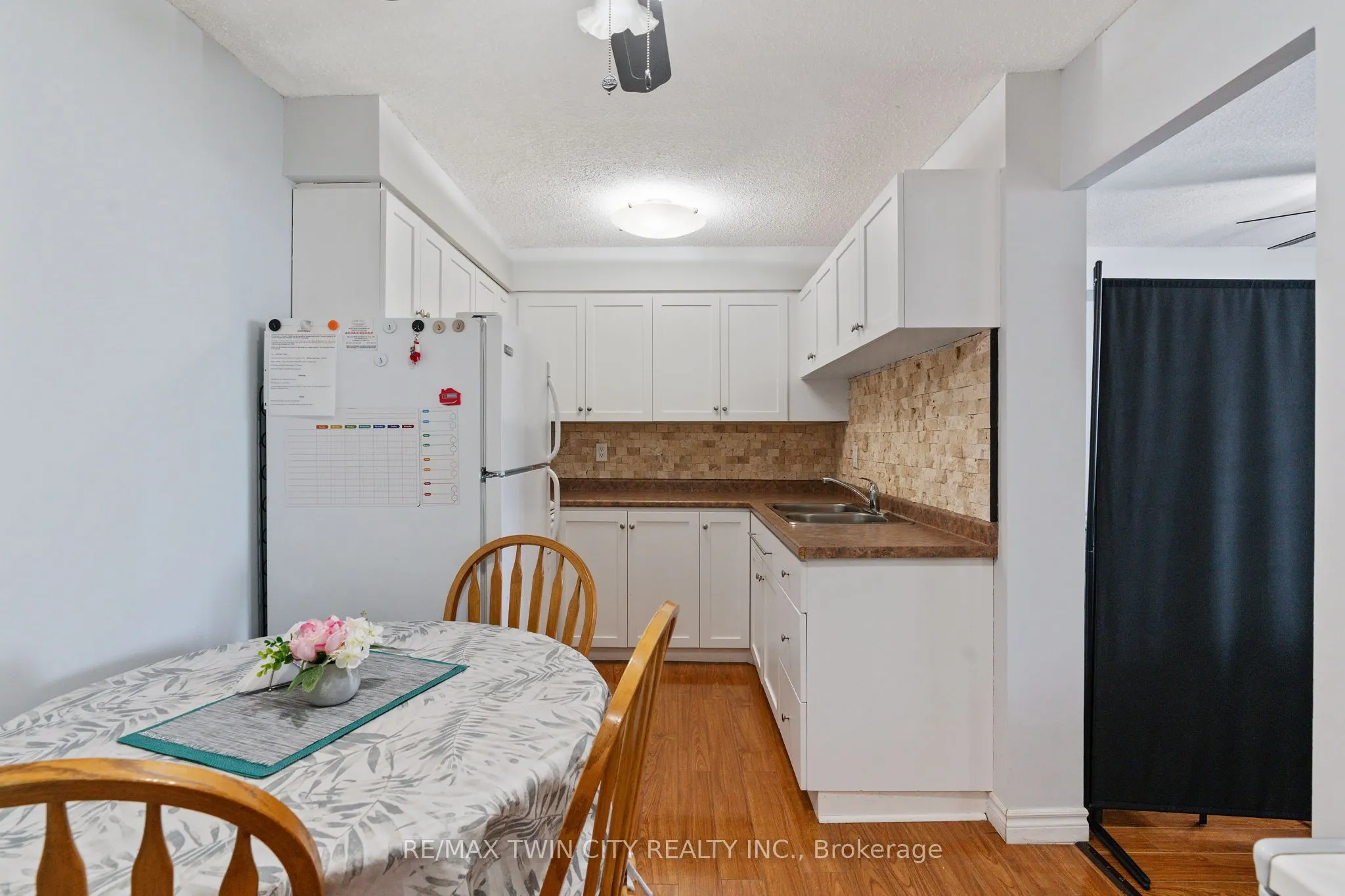 225 HARVARD Place Avenue E, #611