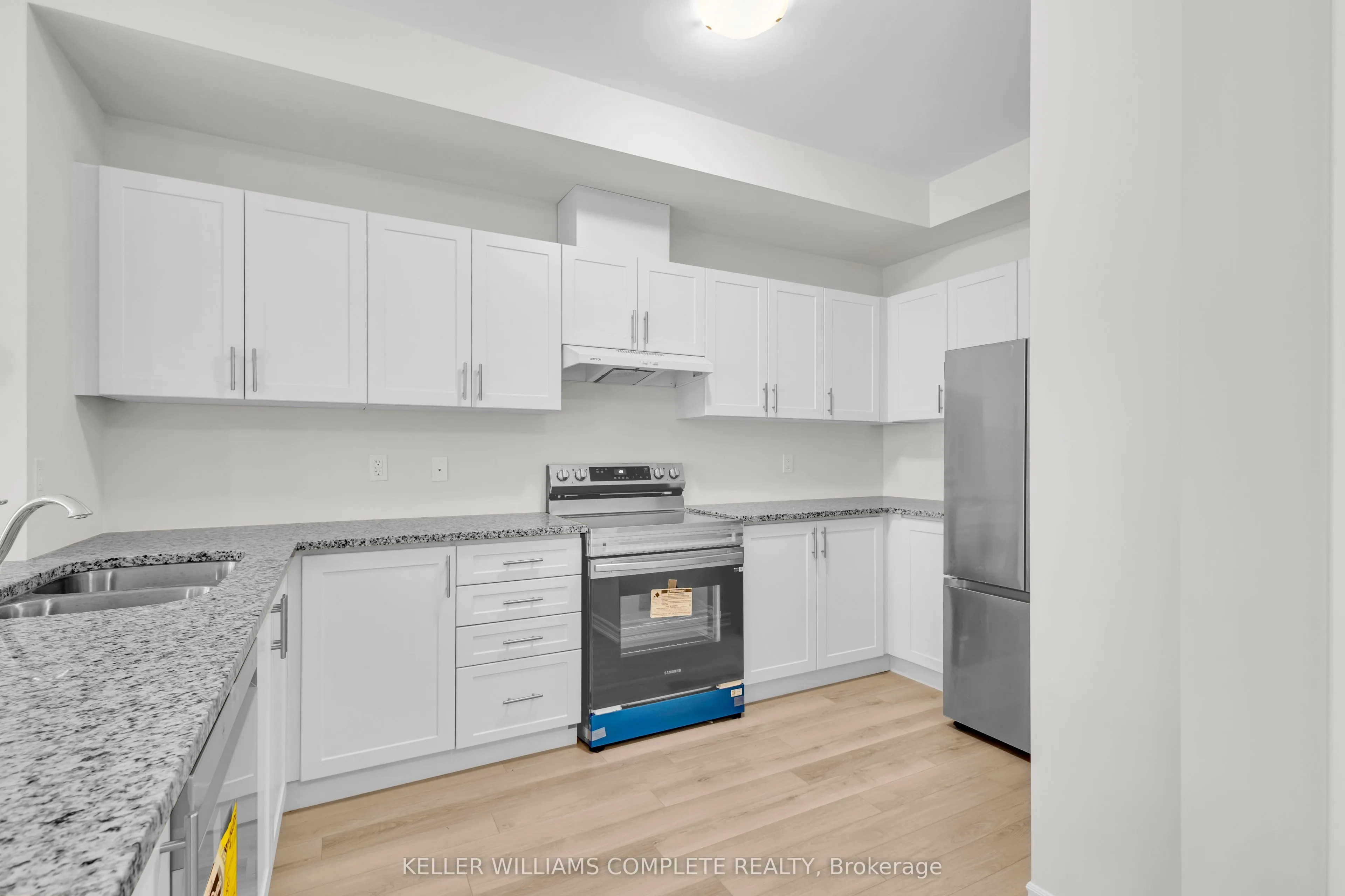 677 Park Road N, #147