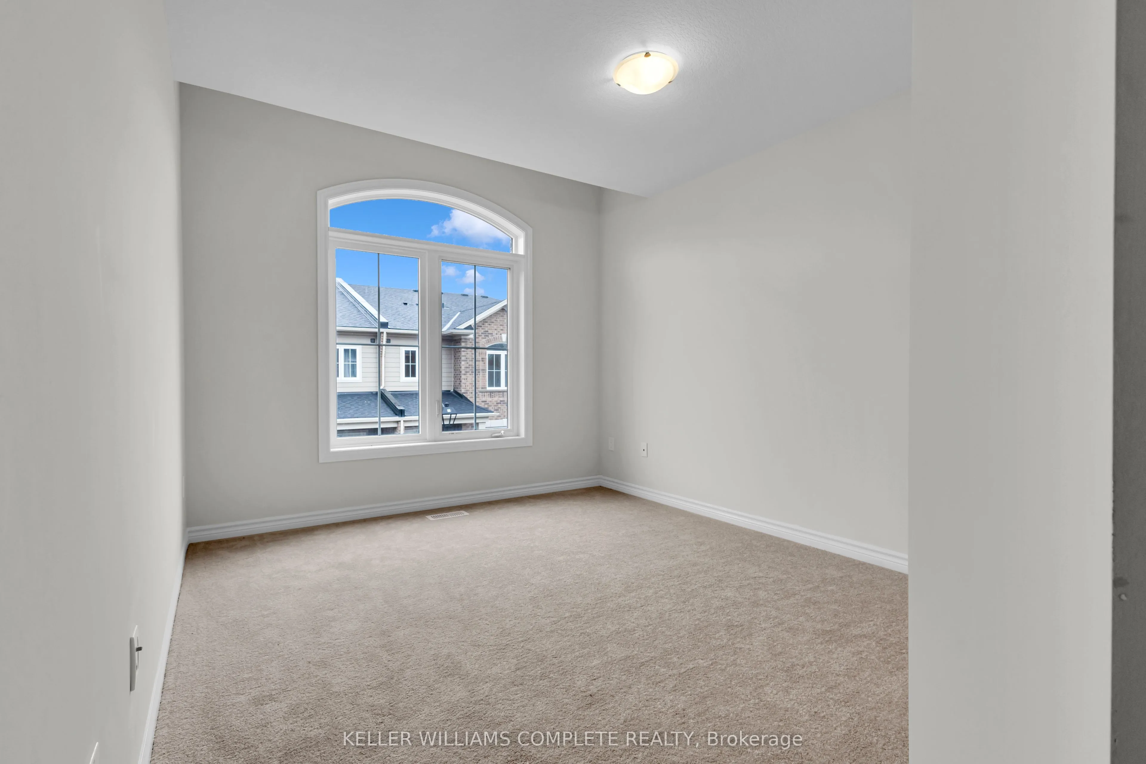 677 Park Road N, #147