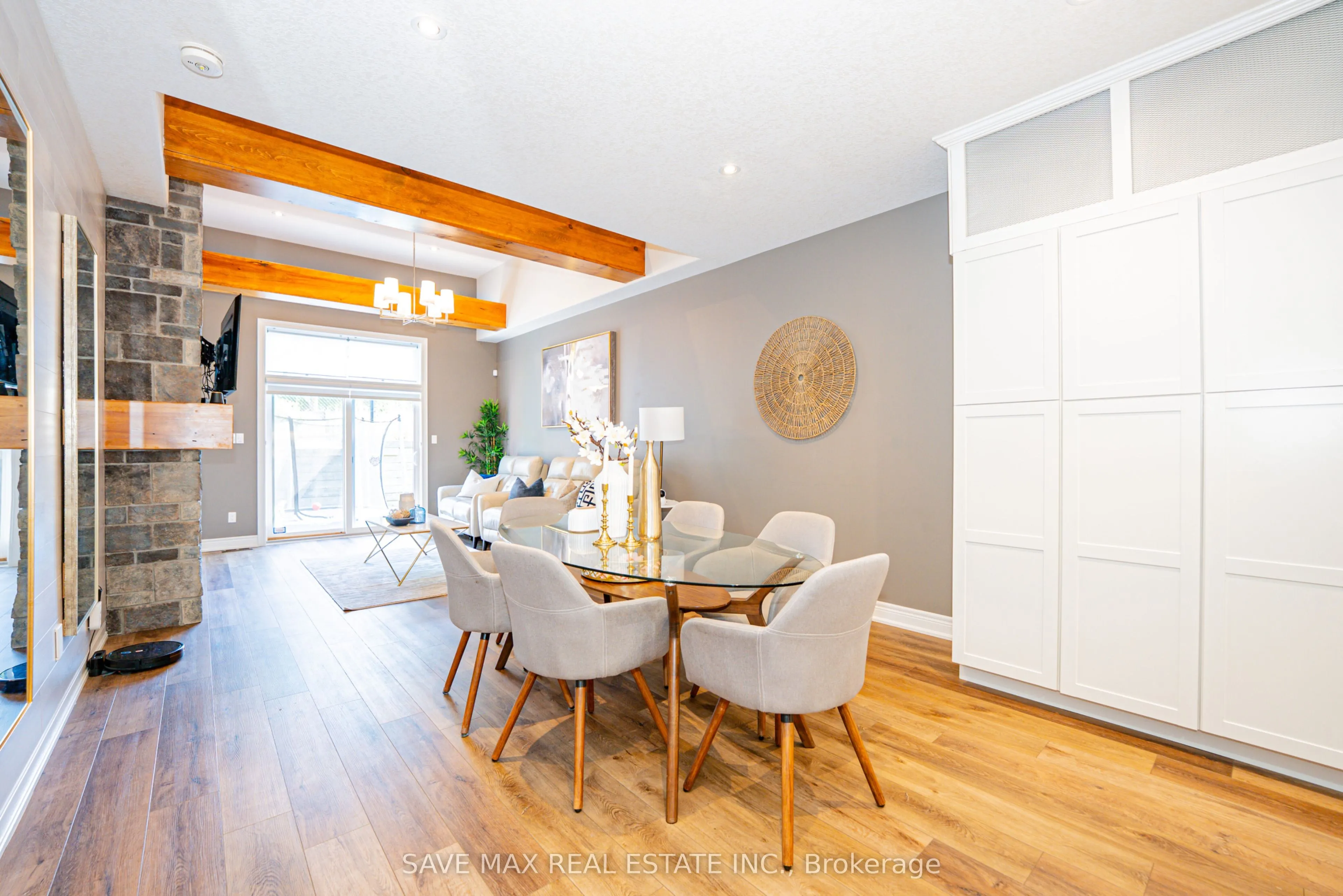 2848 King Street, #11
