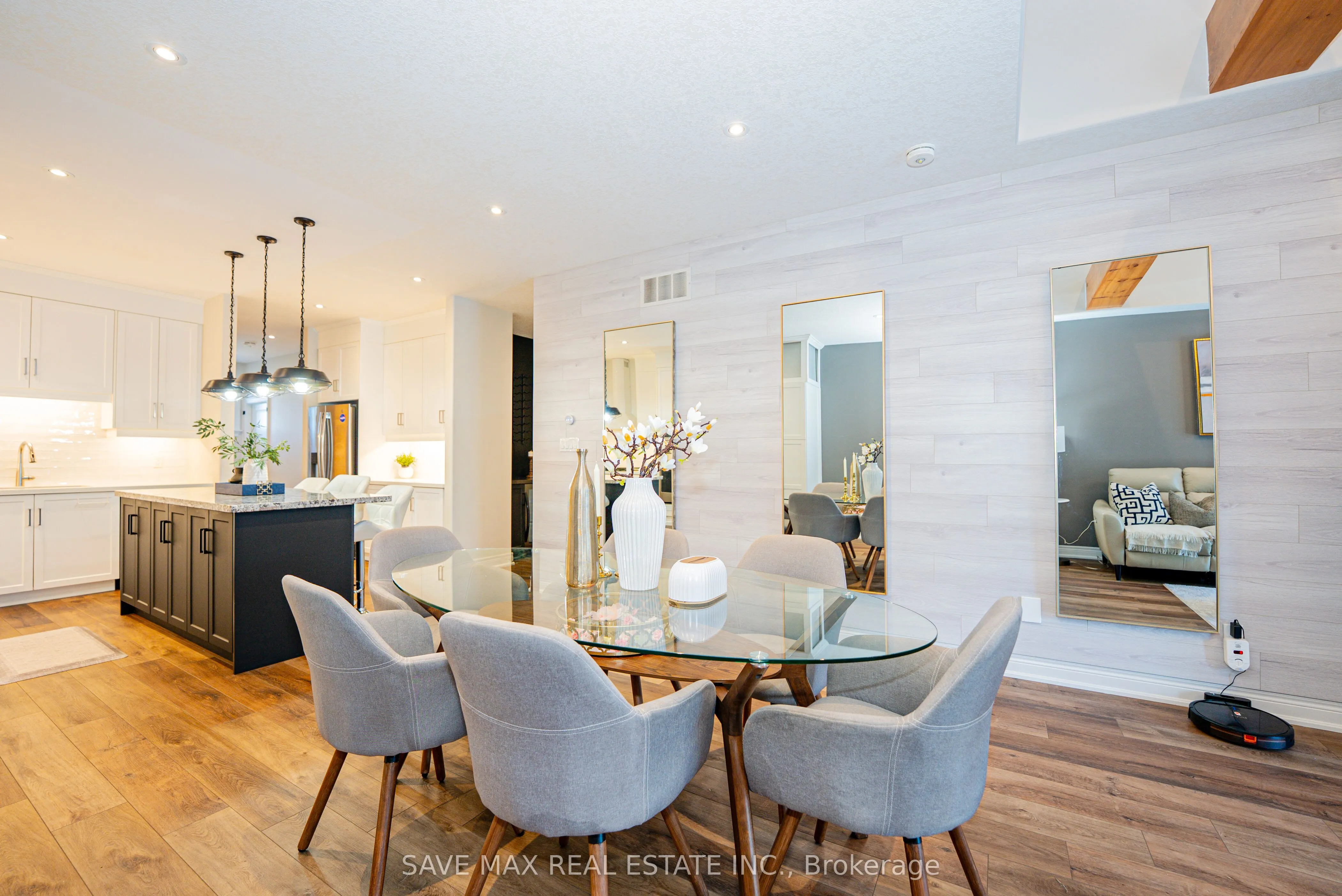 2848 King Street, #11