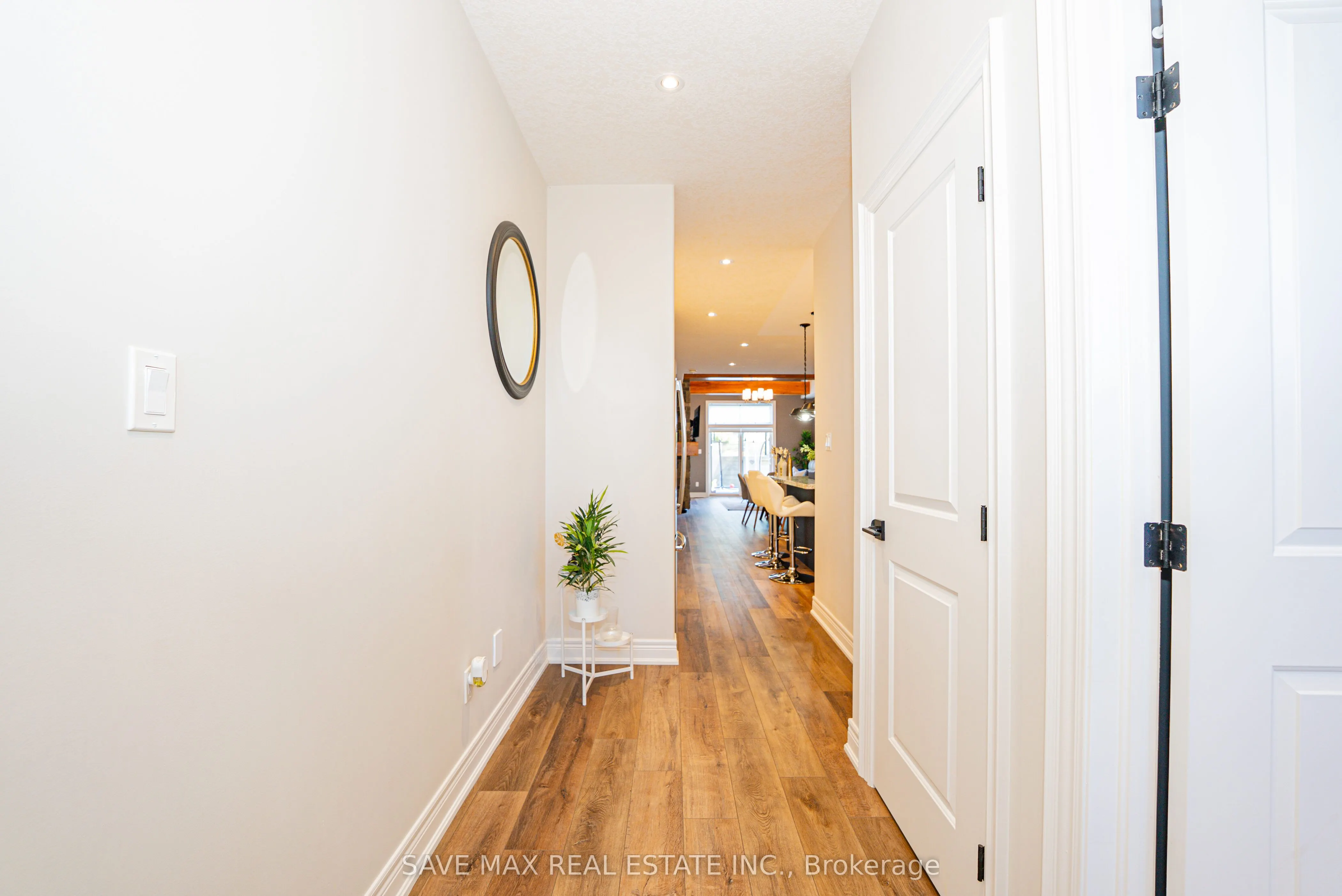 2848 King Street, #11