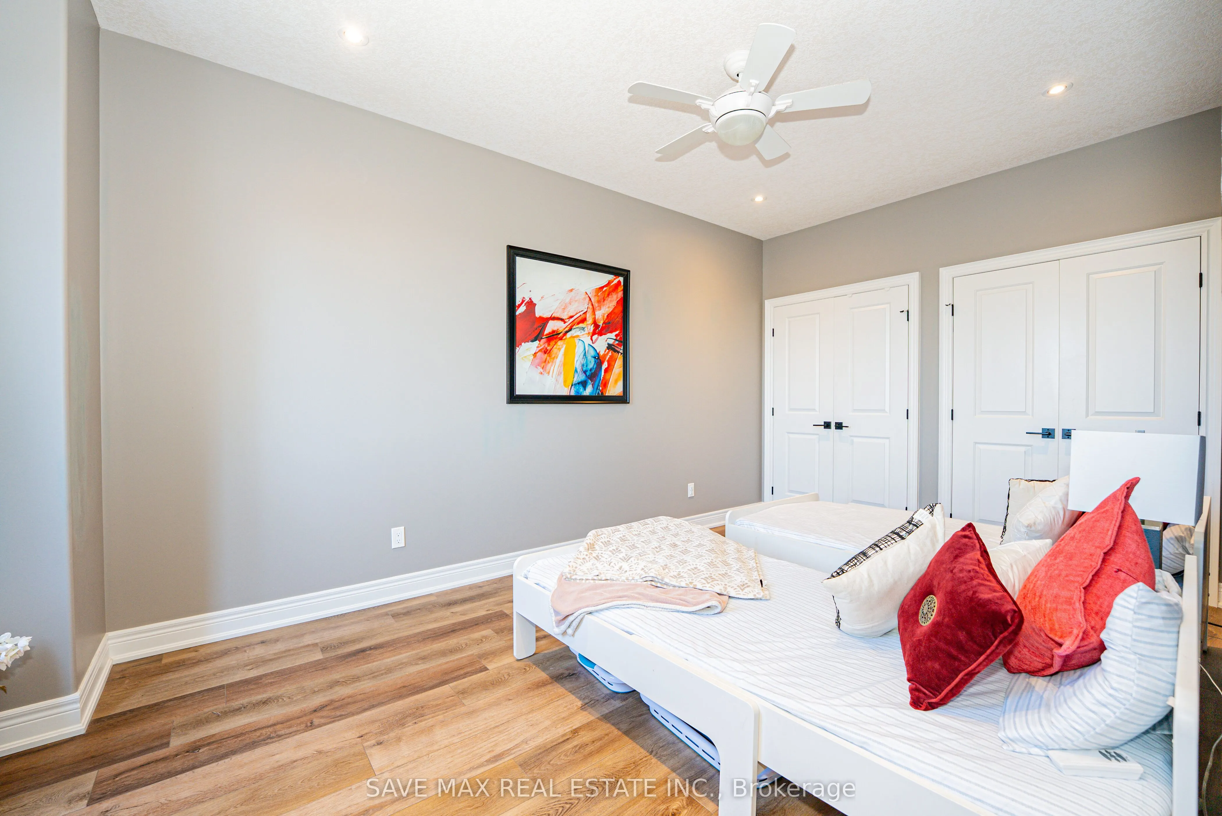 2848 King Street, #11