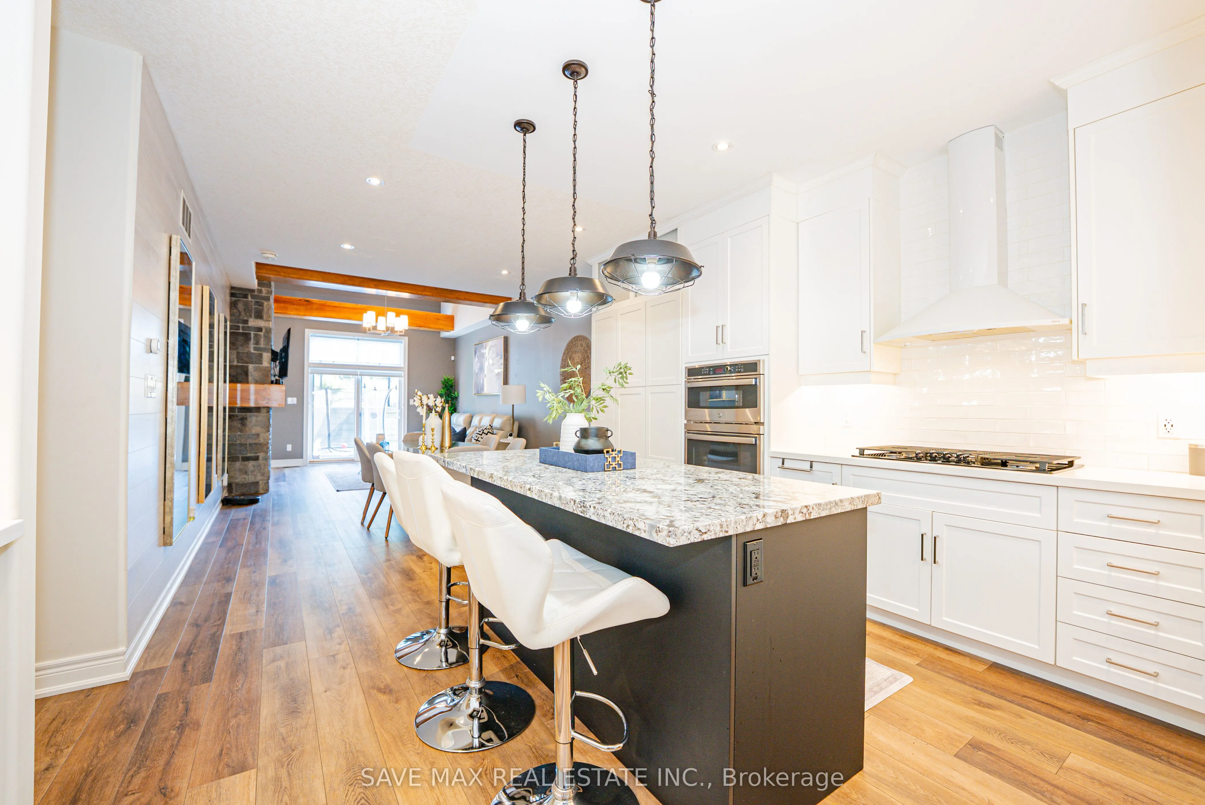 2848 King Street, #11