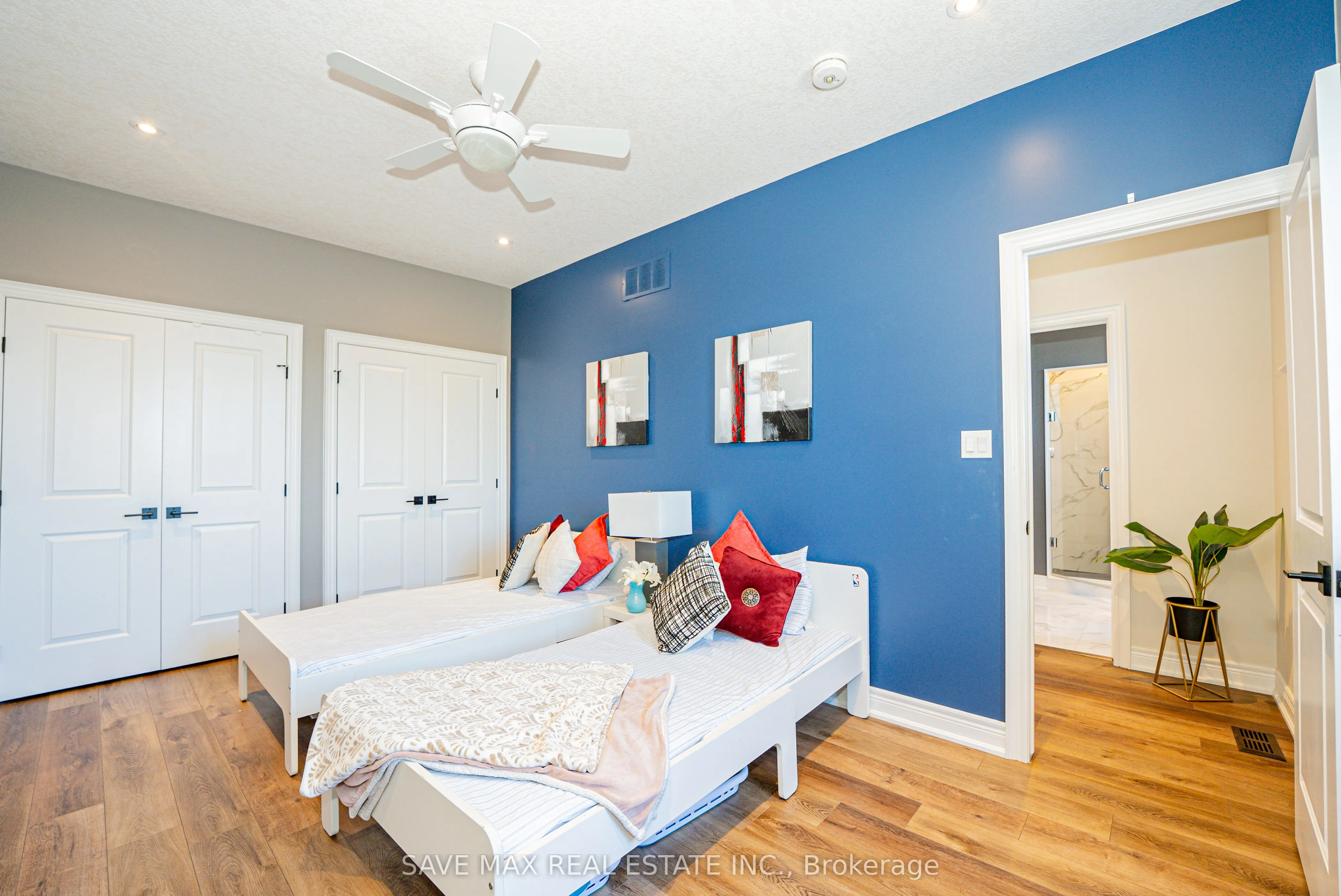 2848 King Street, #11