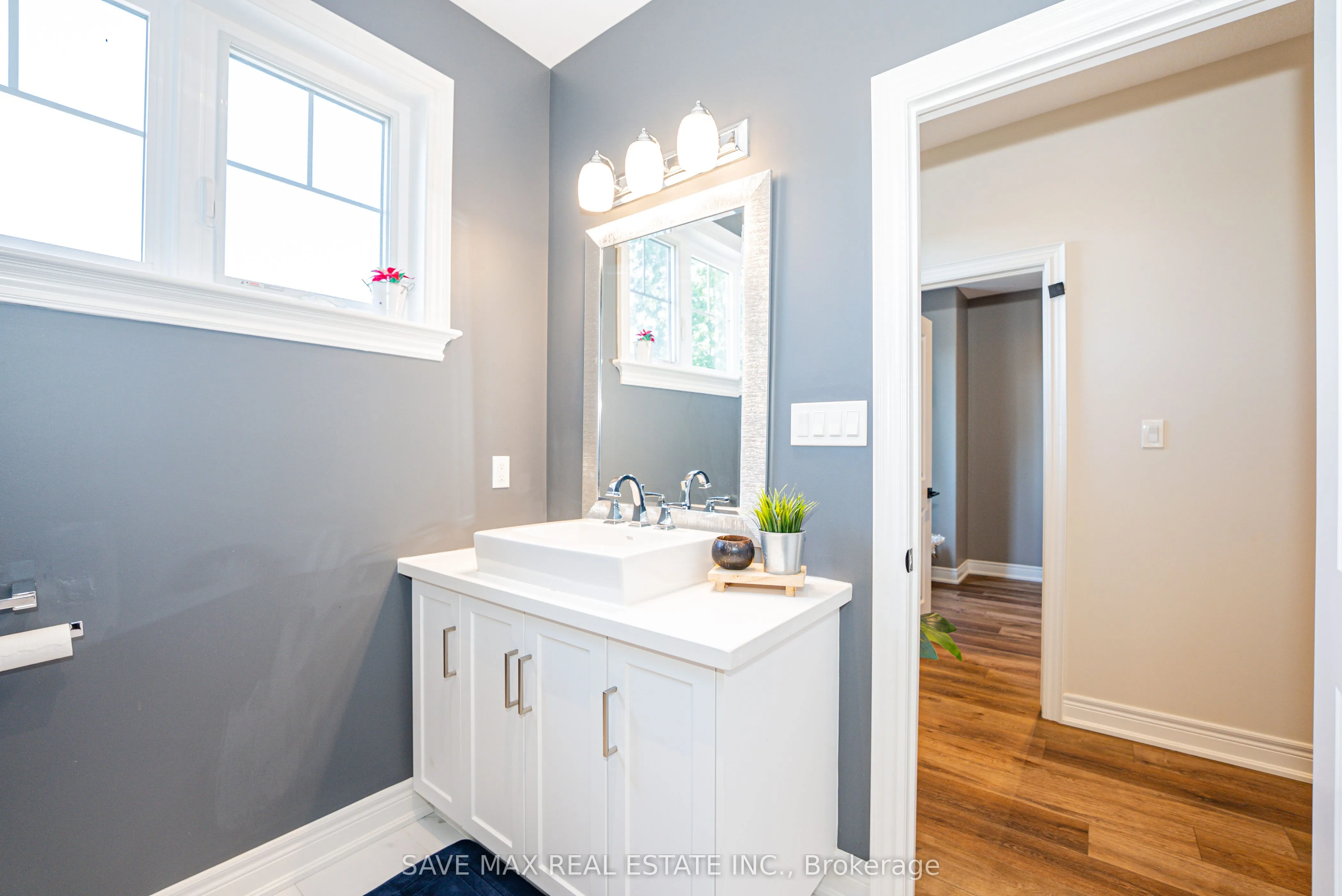 2848 King Street, #11